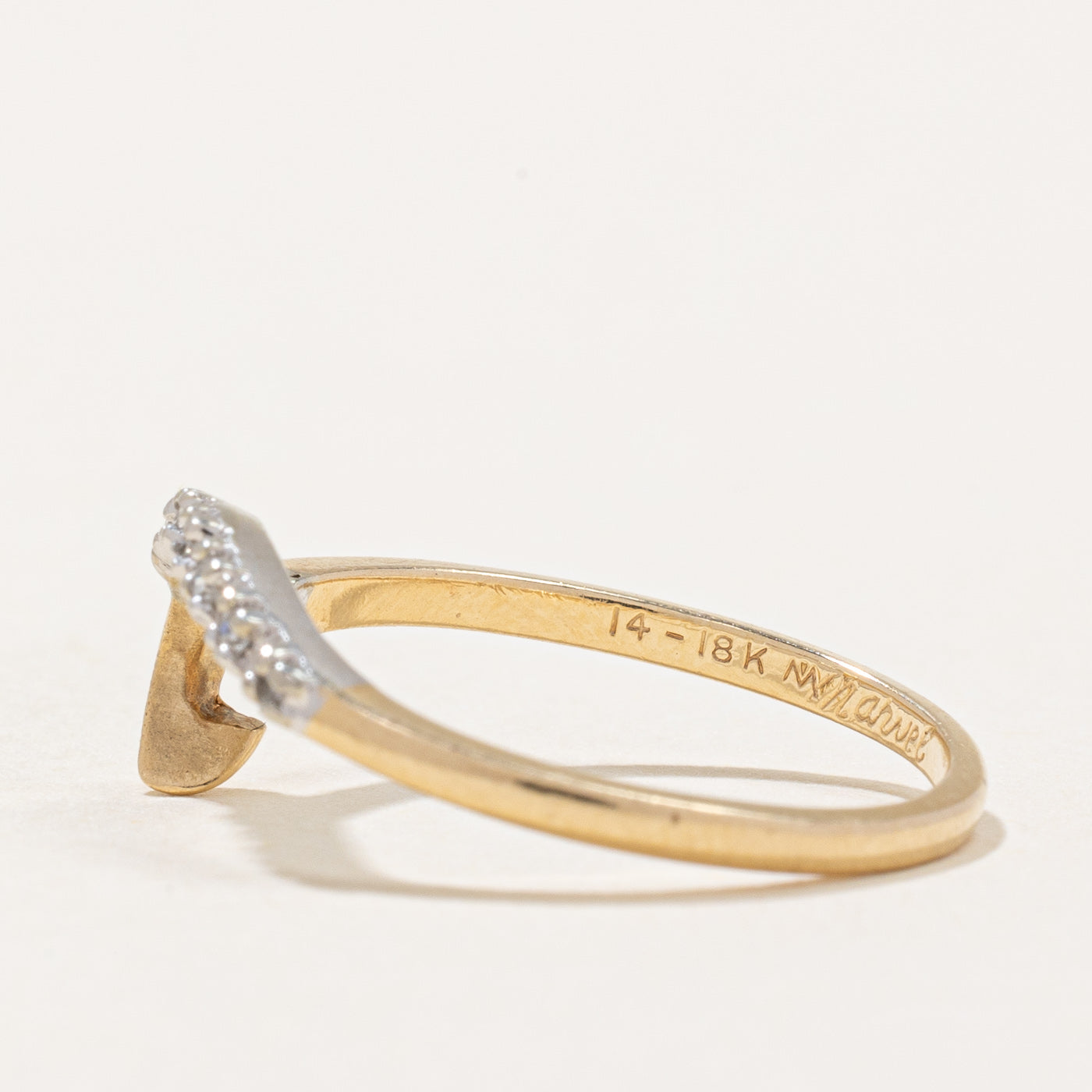 Diamond Curve Ring | 0.05ctw | SZ 6.25 |