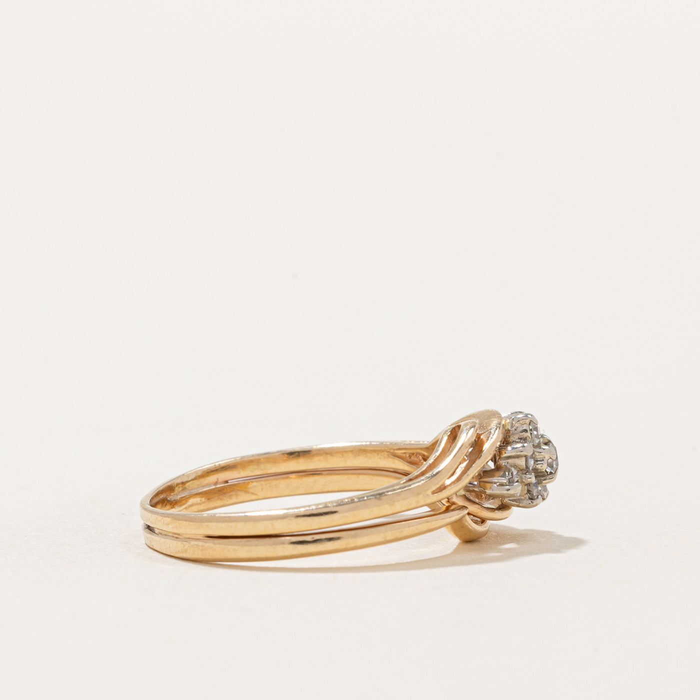 Diamond Cluster Twisted Ring | 0.18ctw | SZ 6 |