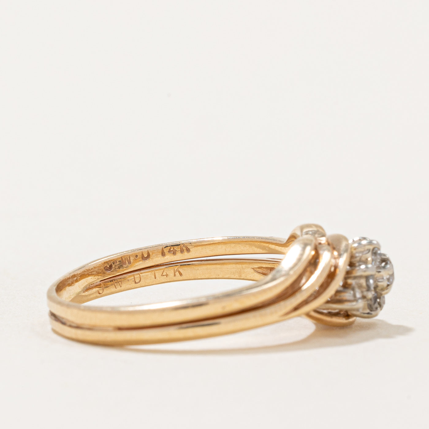Diamond Cluster Twisted Ring | 0.18ctw | SZ 6 |
