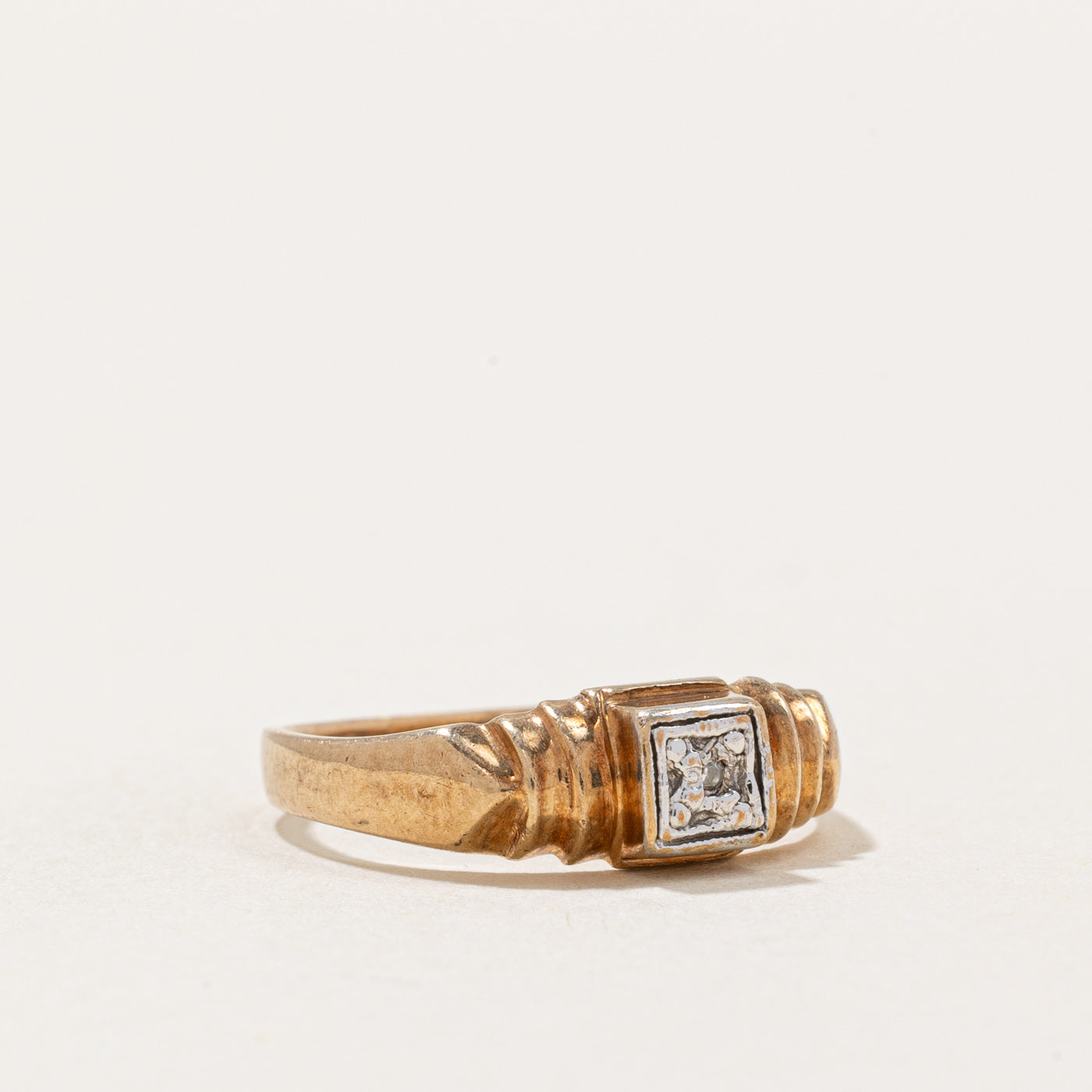 Bague sertie de diamants illusion | 0,005 ct | Taille 4,5 |