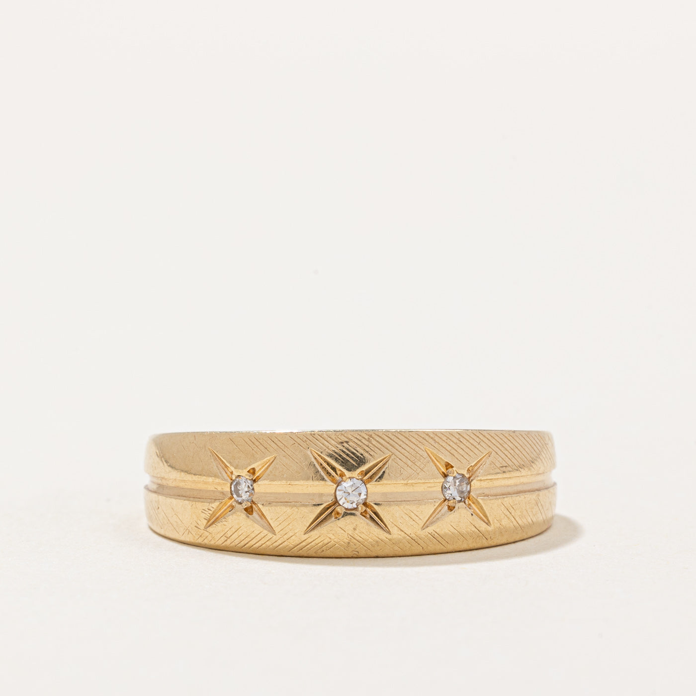 Bague étoile à trois diamants | 0,06 ct | Taille 10 |