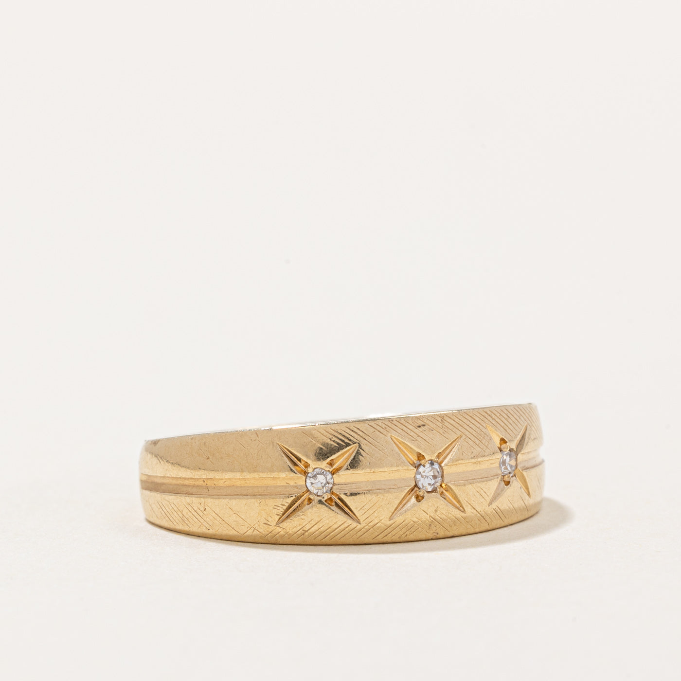 Bague étoile à trois diamants | 0,06 ct | Taille 10 |