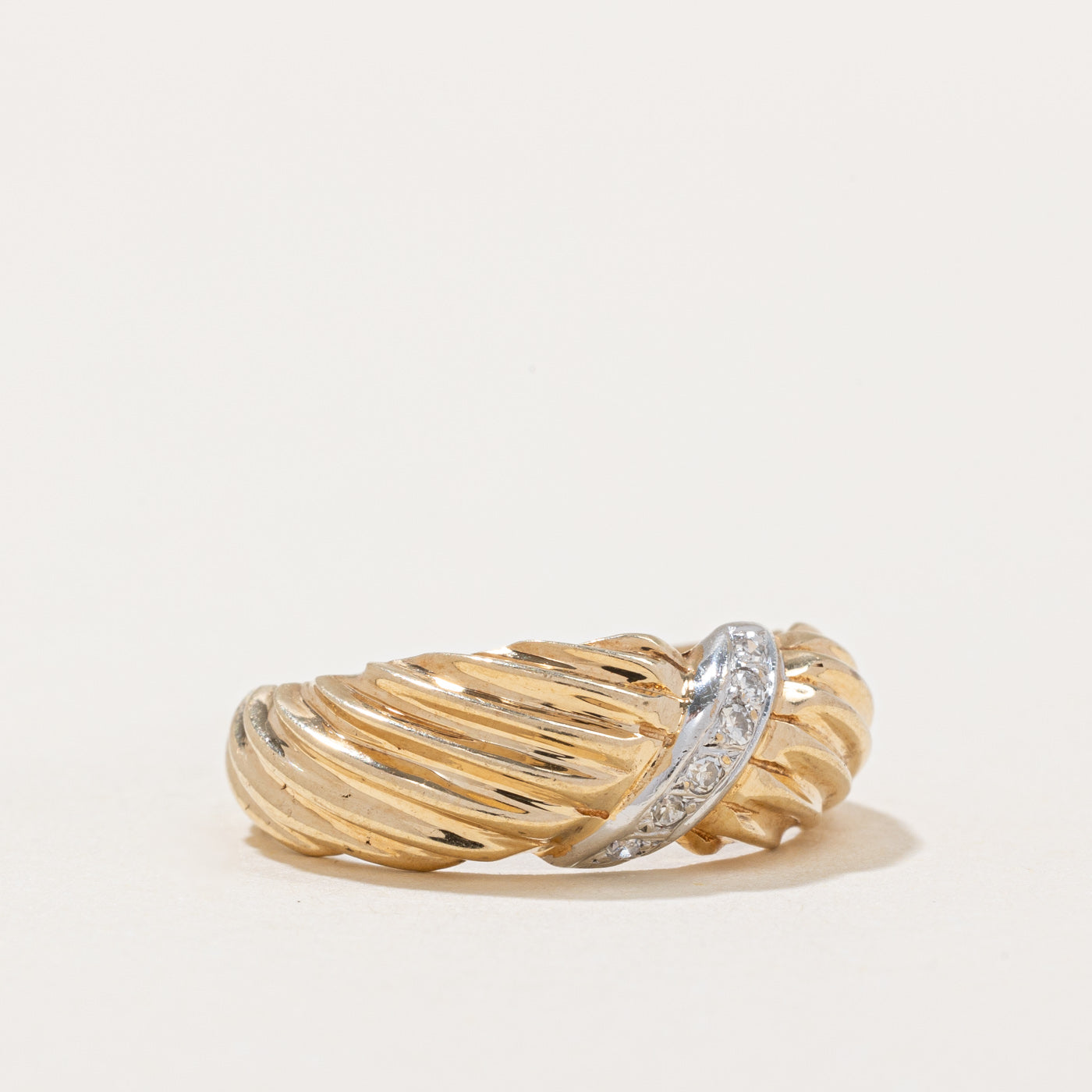 Bague Diamond Wave Dome | 0,08 ct | Taille 7,25 |