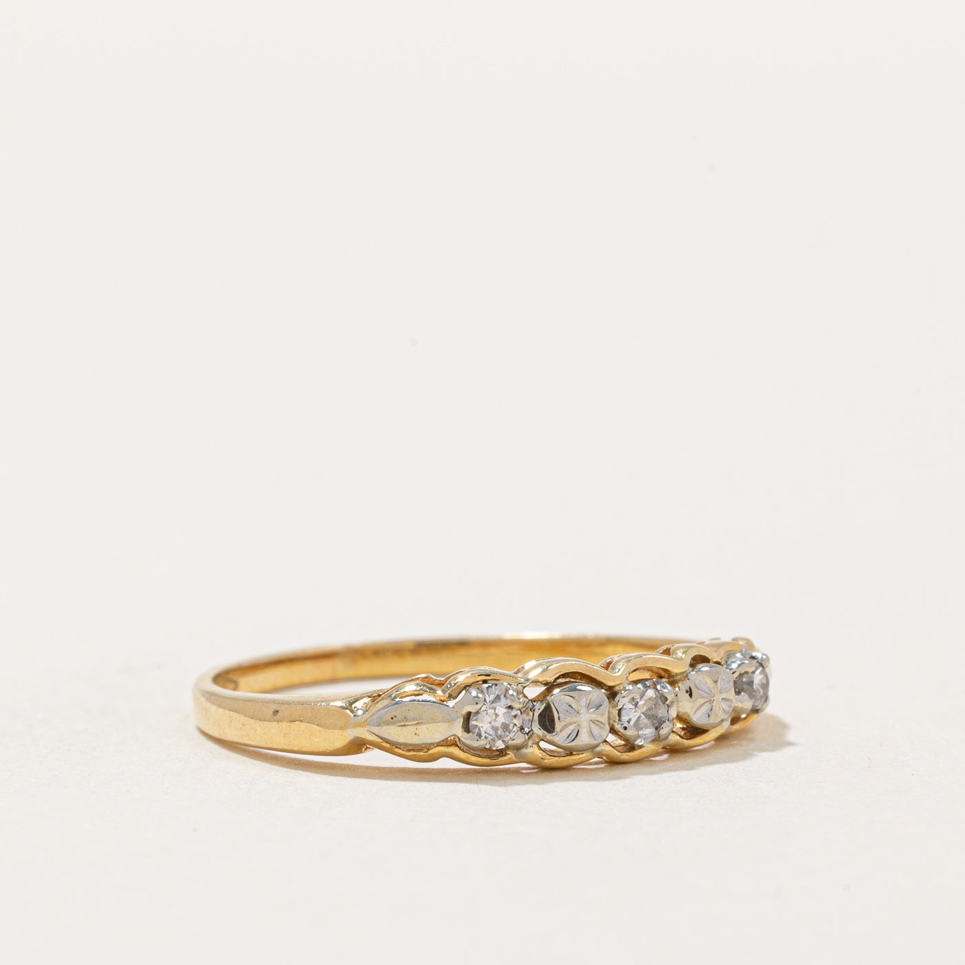 Illusion Set Diamond Ring | 0.10ctw | SZ 8.5 |