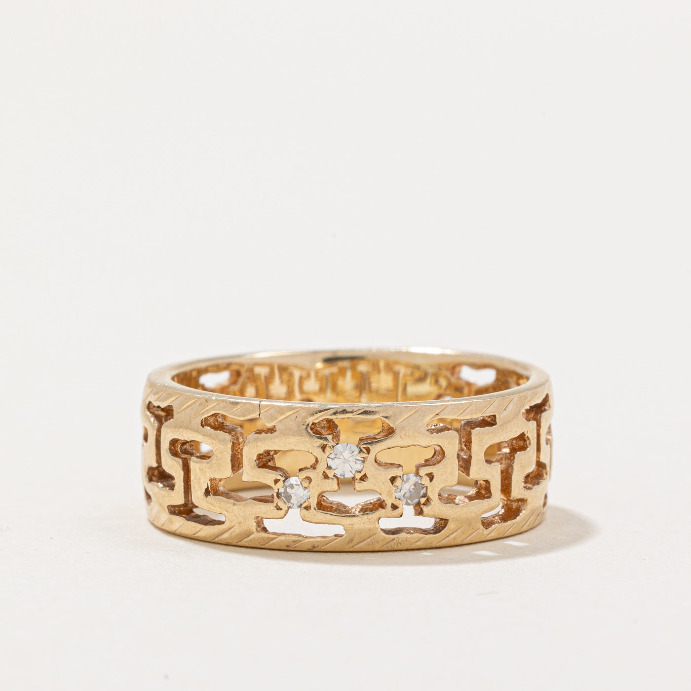 Flush Set Diamond Cut Out Band | 0.06ctw | SZ 7.5 |