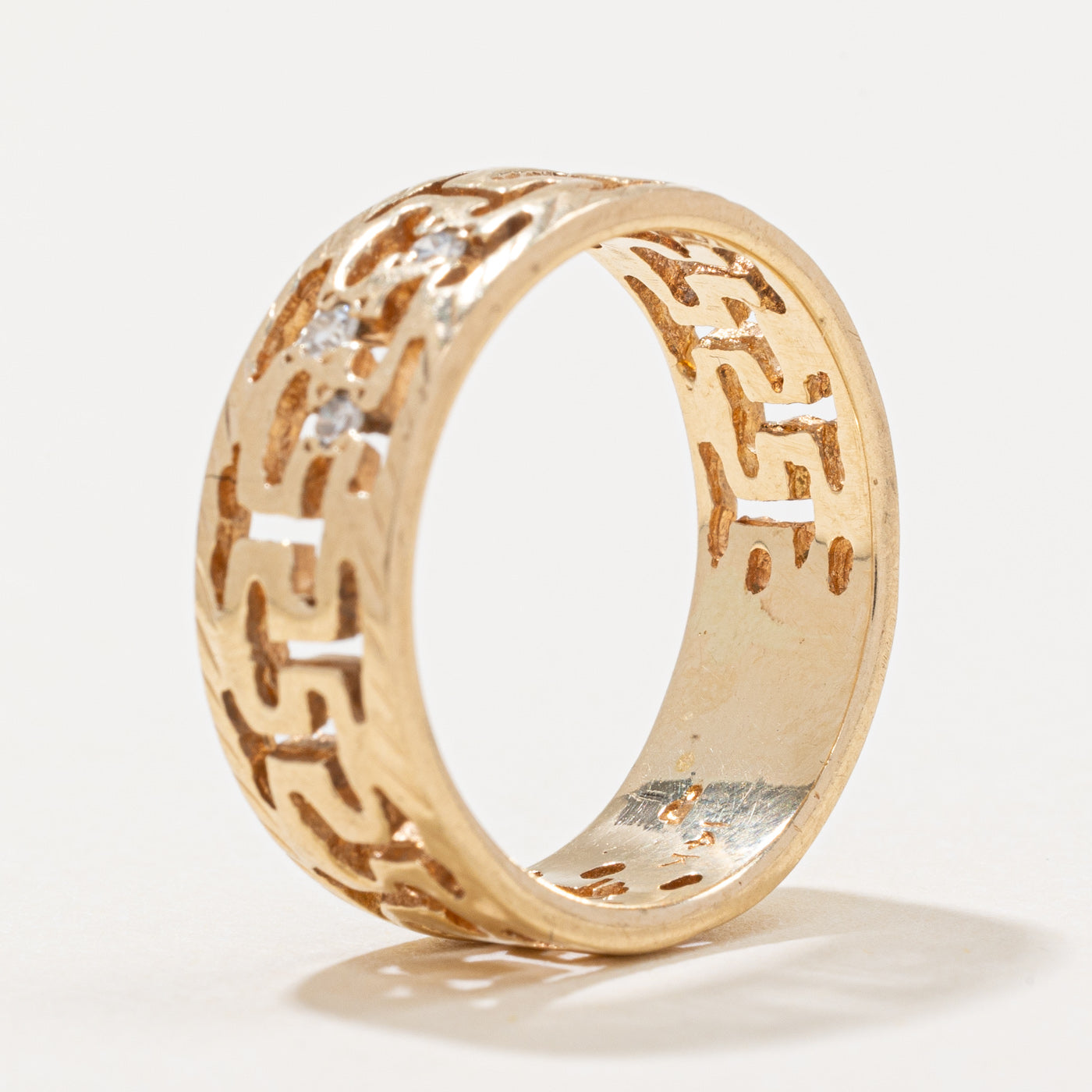 Flush Set Diamond Cut Out Band | 0.06ctw | SZ 7.5 |