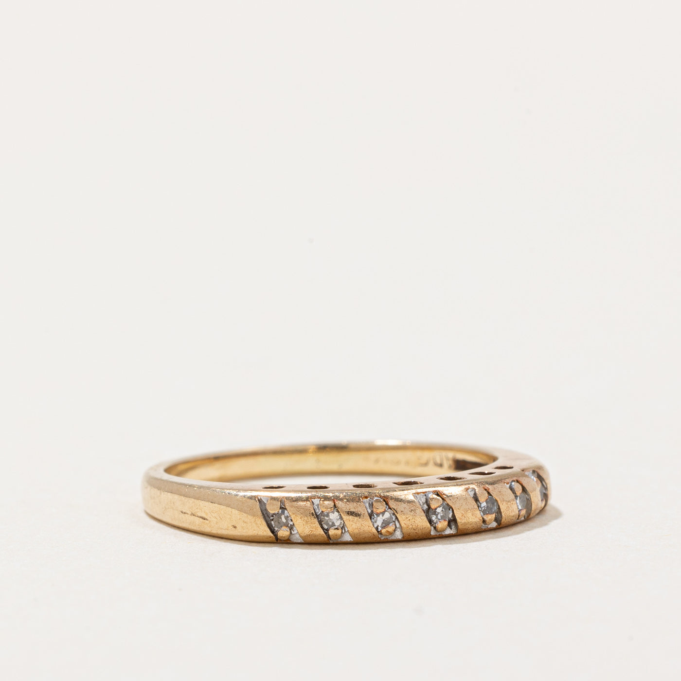 Flush Set Diamond Ring | 0.06ctw | SZ 6.5 |