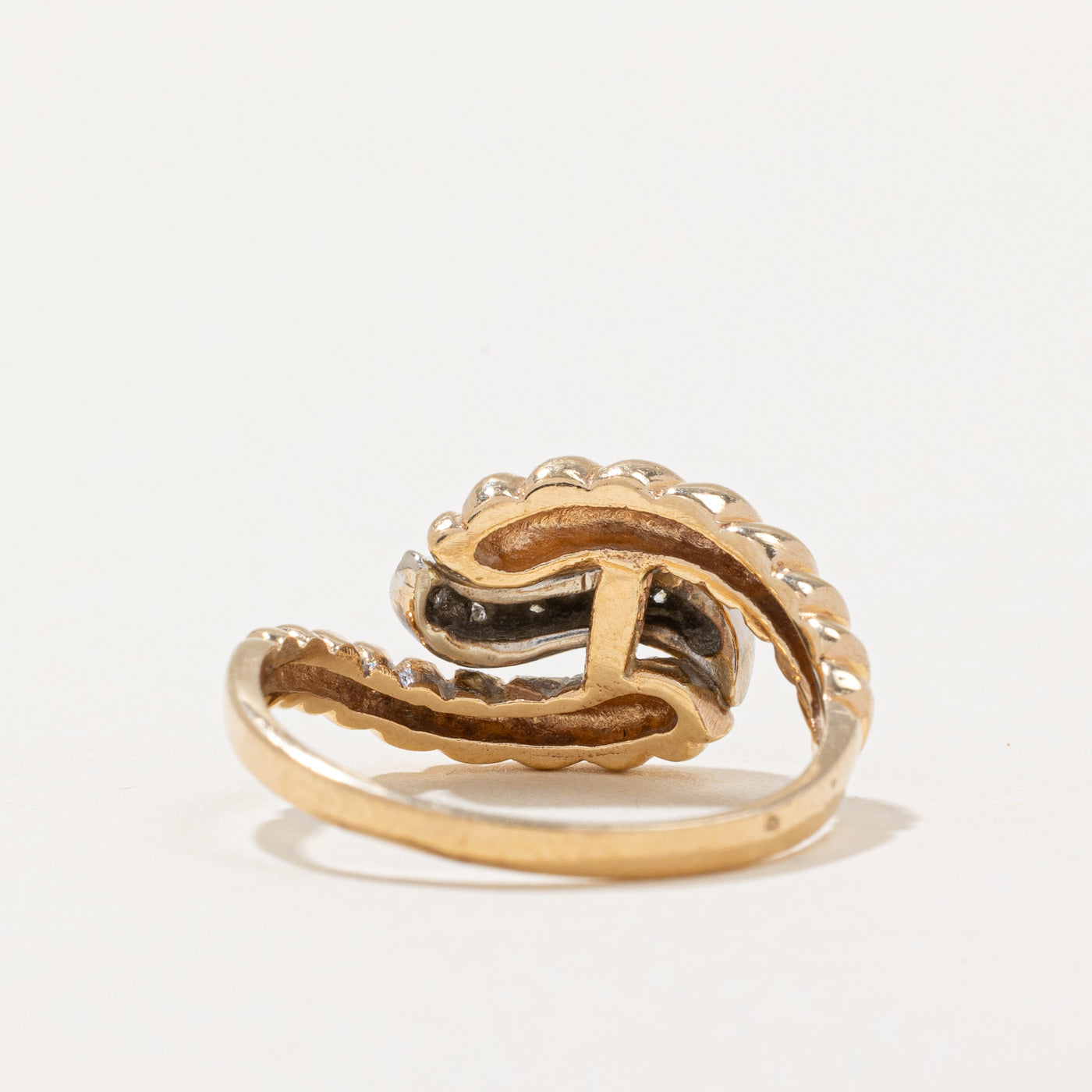 Pave Set Diamond Twisted Ring | 0.22ctw | SZ 7.75 |