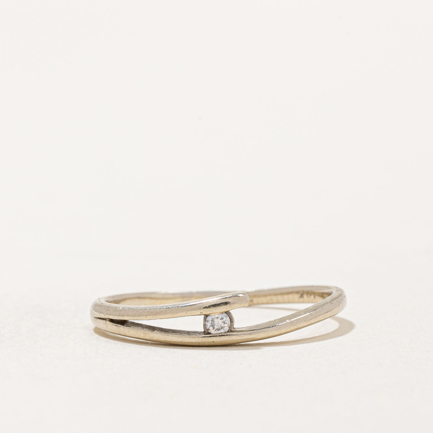 Bague sertie de diamants en tension | 0,02 ct | Taille 6,5 |