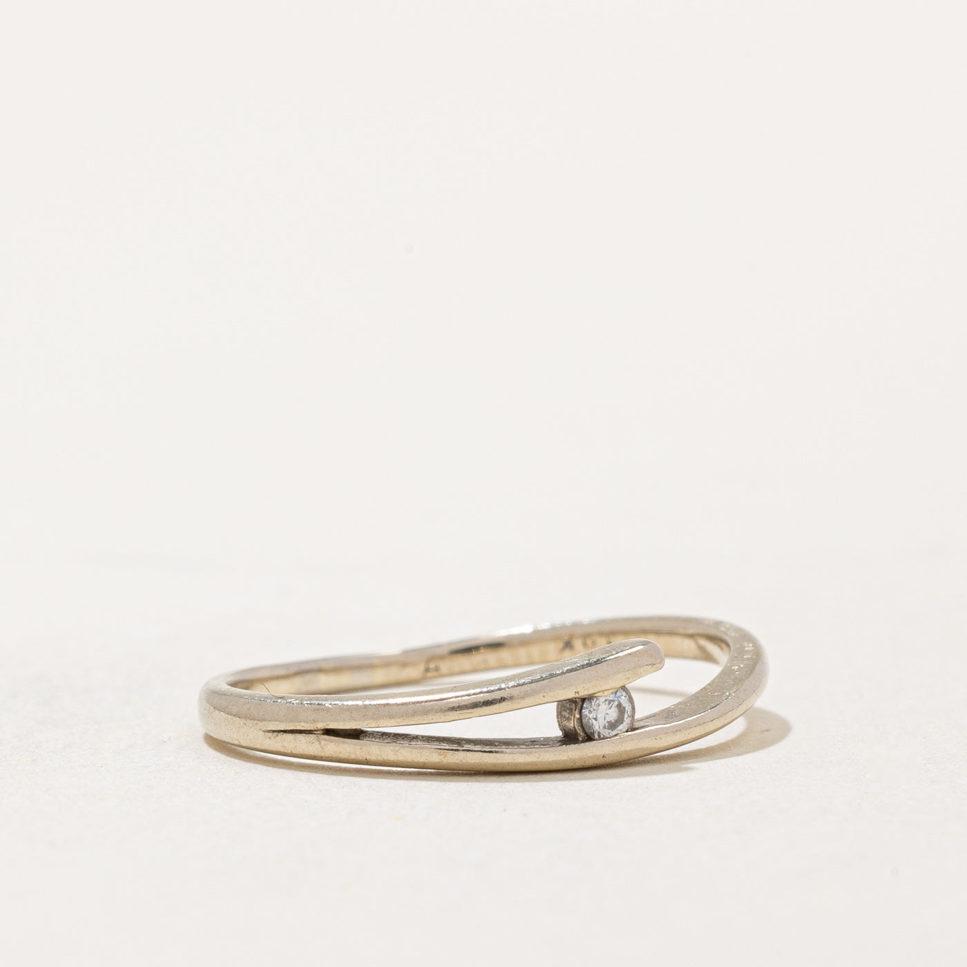 Bague sertie de diamants en tension | 0,02 ct | Taille 6,5 |