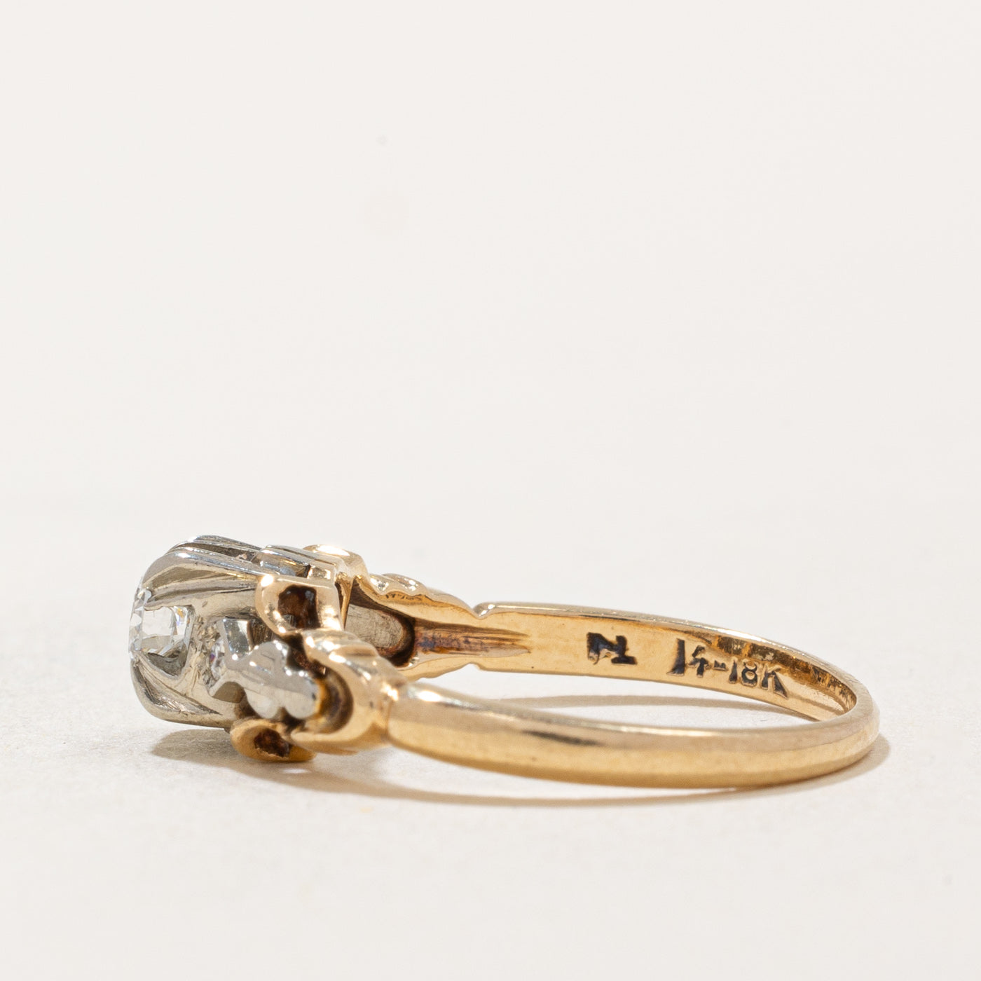 Illusion Set Diamond Ring | 0.14ctw | SZ 4.25 |