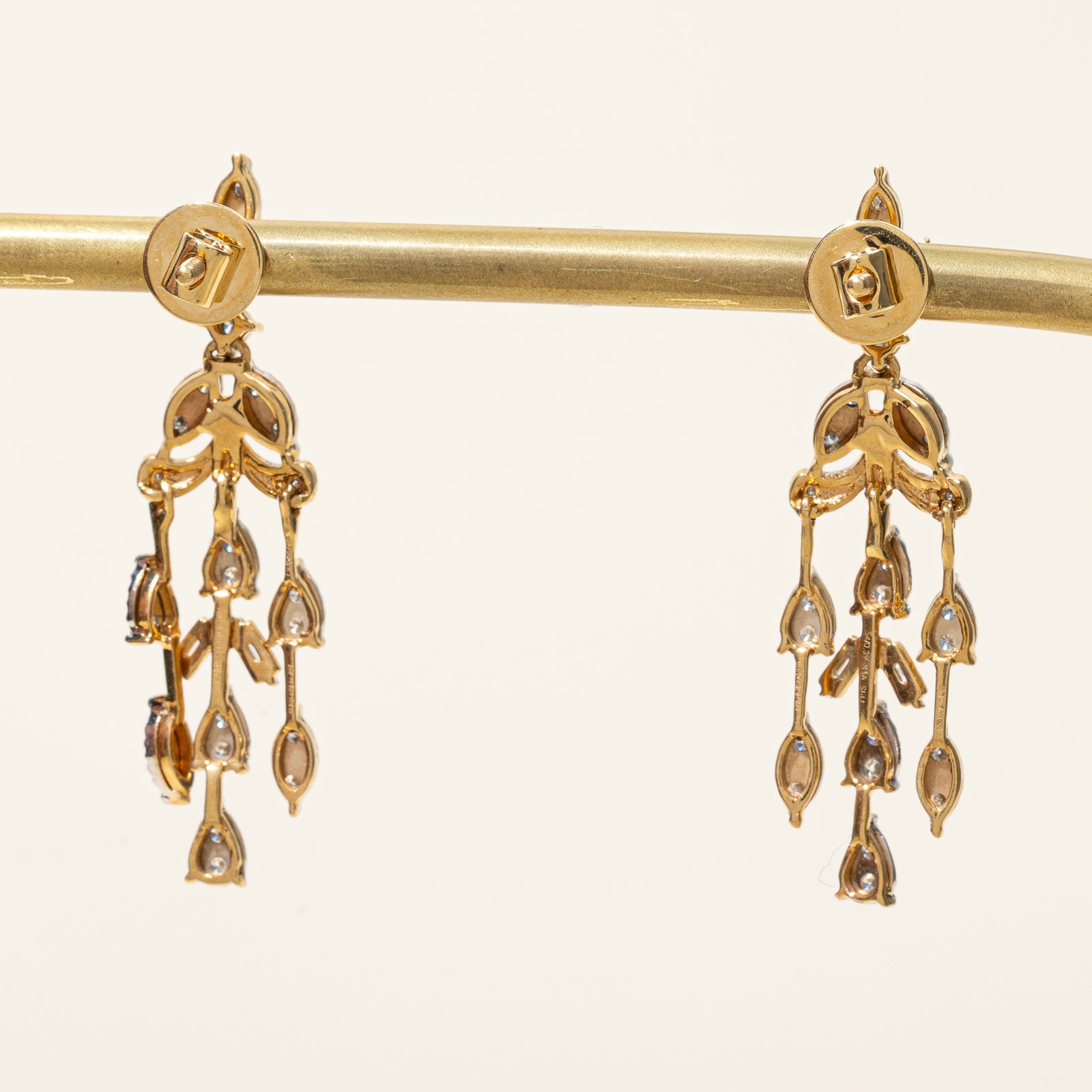 Boucles d'oreilles pendantes serties de diamants illusion | 0,39 ct |