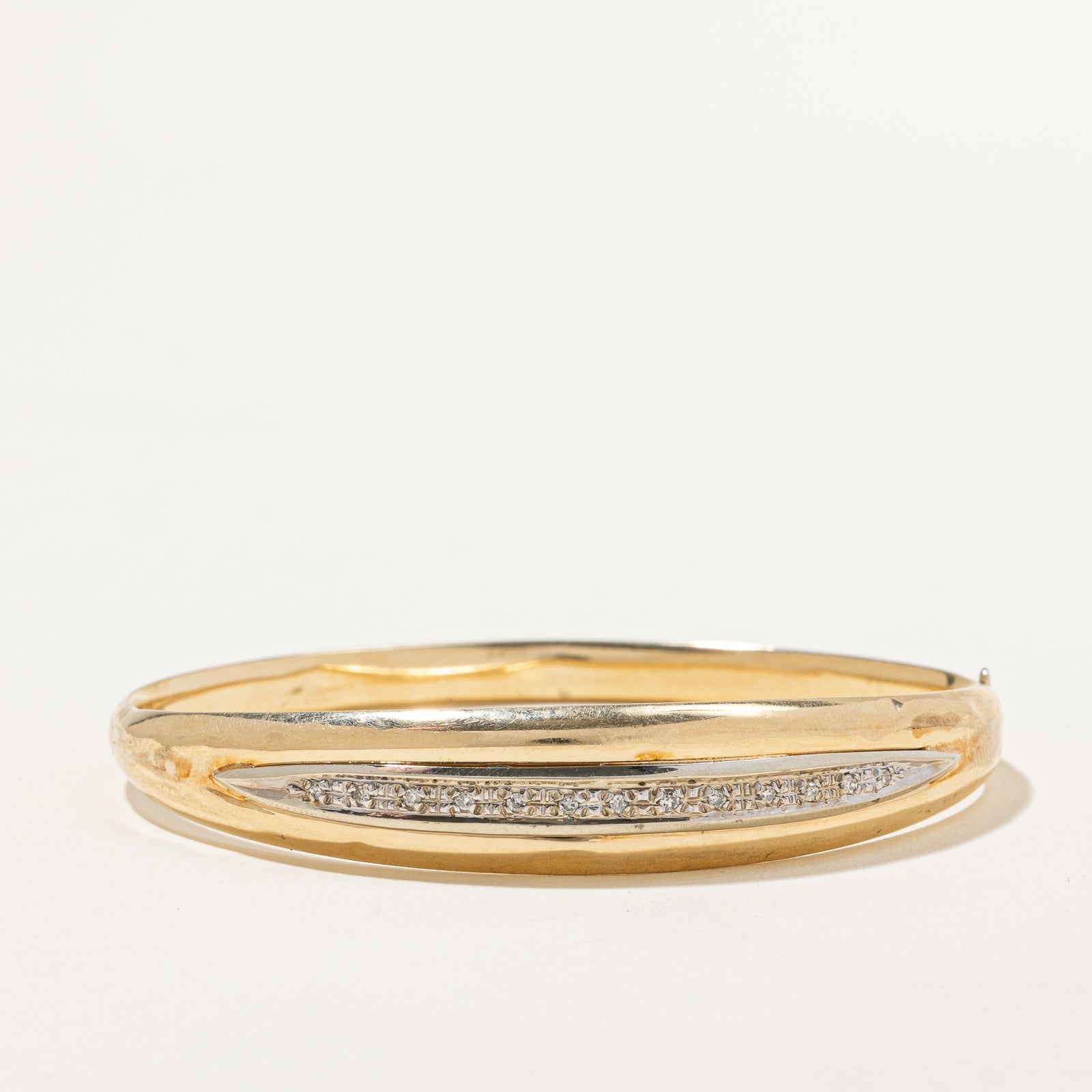 Bracelet jonc en diamants | 0,12 ct | 17,8 cm |
