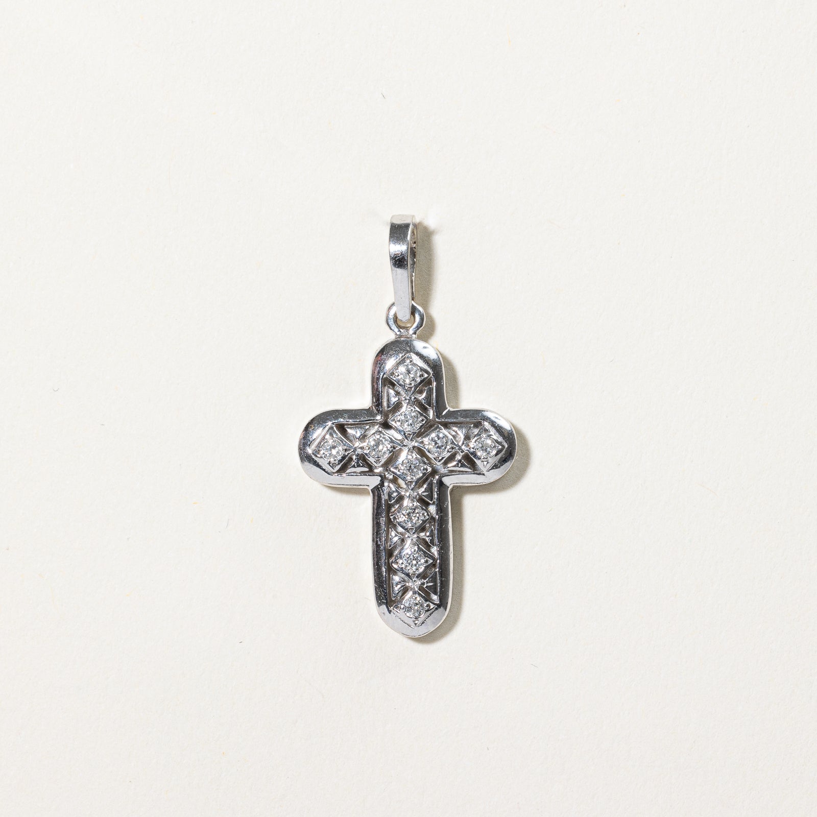 Diamond Cross Pendant | 0.14ctw |