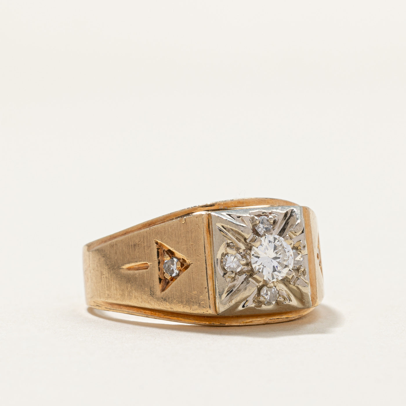 Illusion Set Cluster Diamond Ring | 0.41ctw | SZ 10