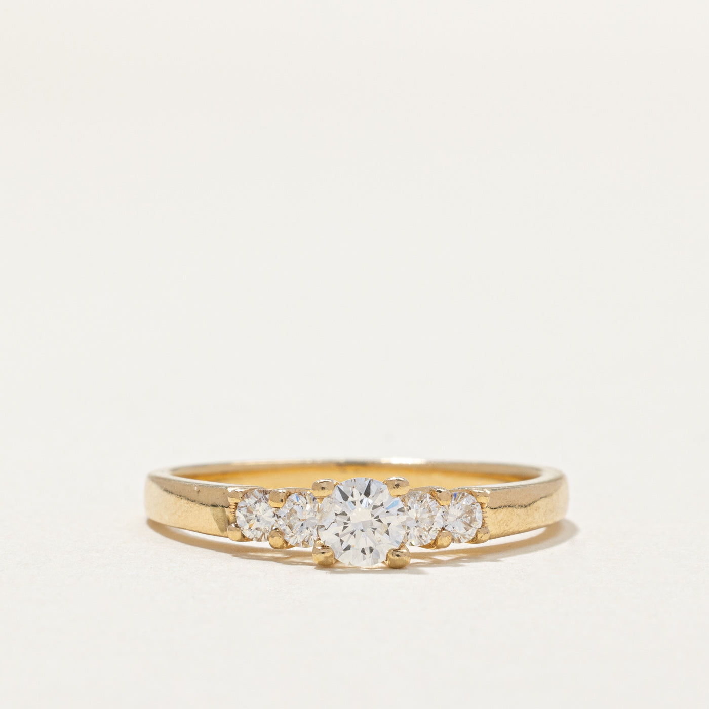 Round Brilliant Cut Diamond Engagment Ring | 0.62ctw | SZ 8.75