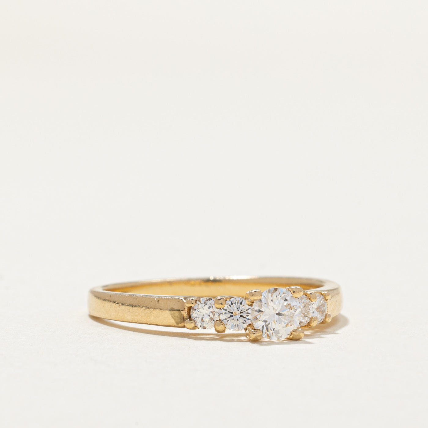 Round Brilliant Cut Diamond Engagment Ring | 0.62ctw | SZ 8.75