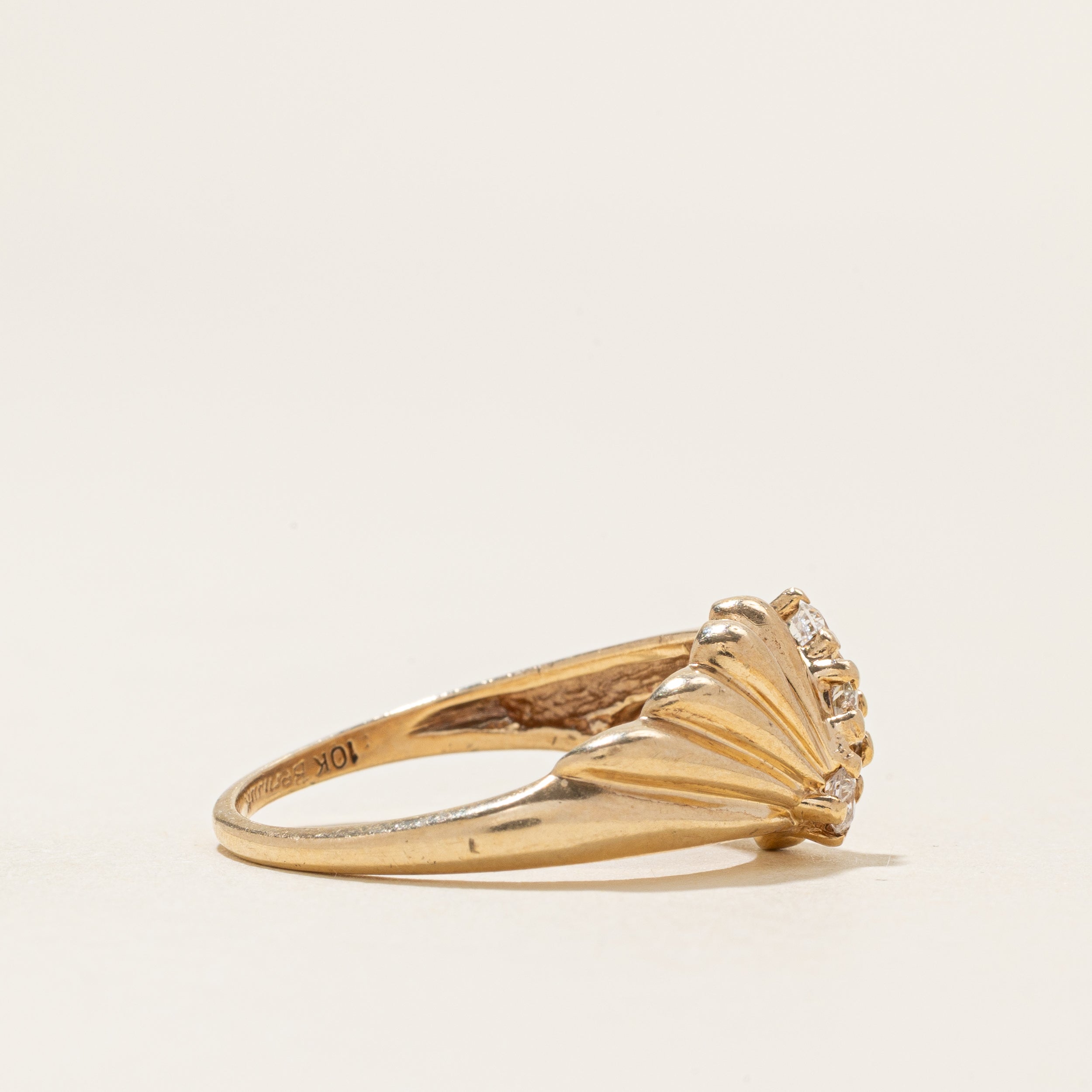 Three Stone Diamond Fan Grooved Ring | 0.22ctw | SZ 7.75 |