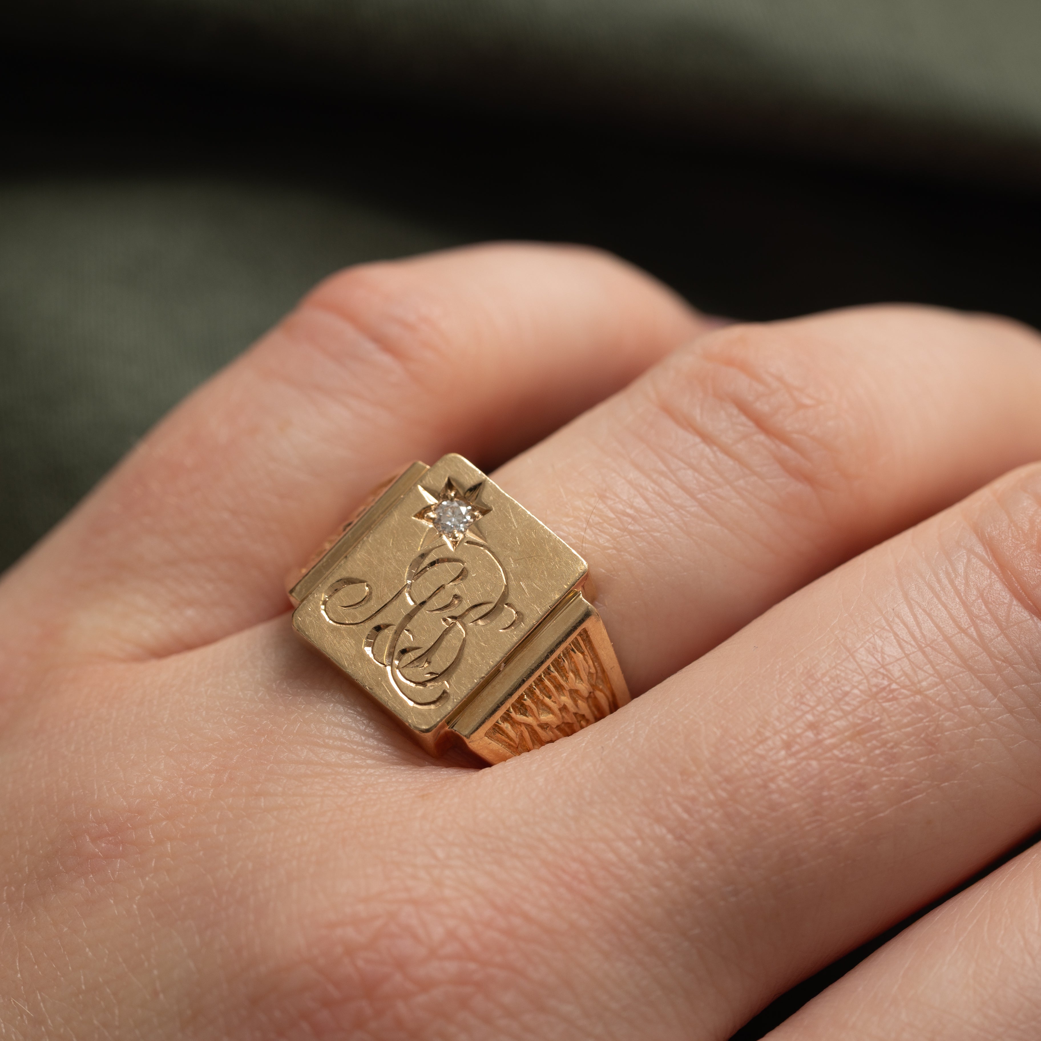 Star Set Diamond "AB" Initial Signet Ring | 0.06ctw | SZ 9.5 |