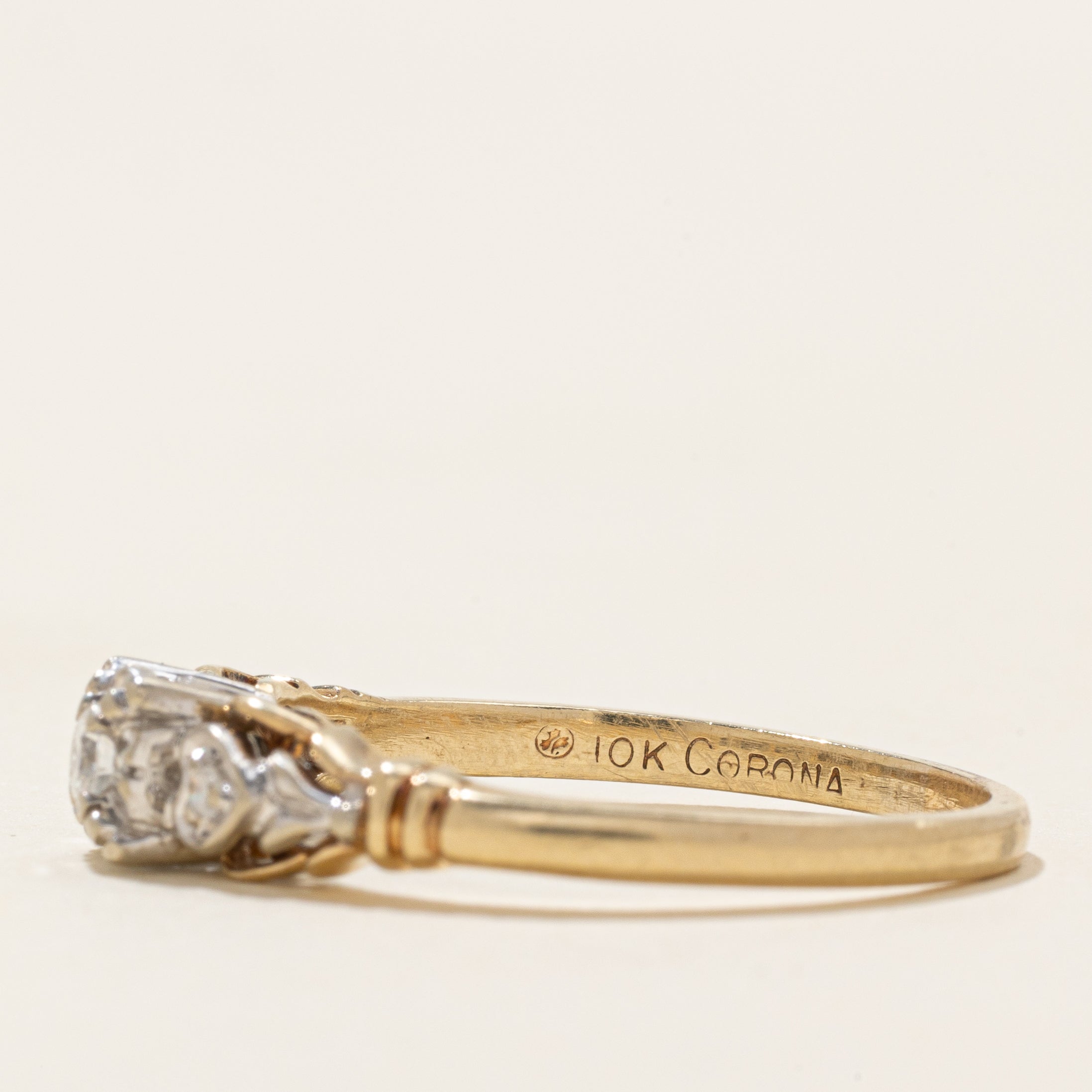 Illusion Set Diamond Textured Ring | 0.12ctw | SZ 9.0 |