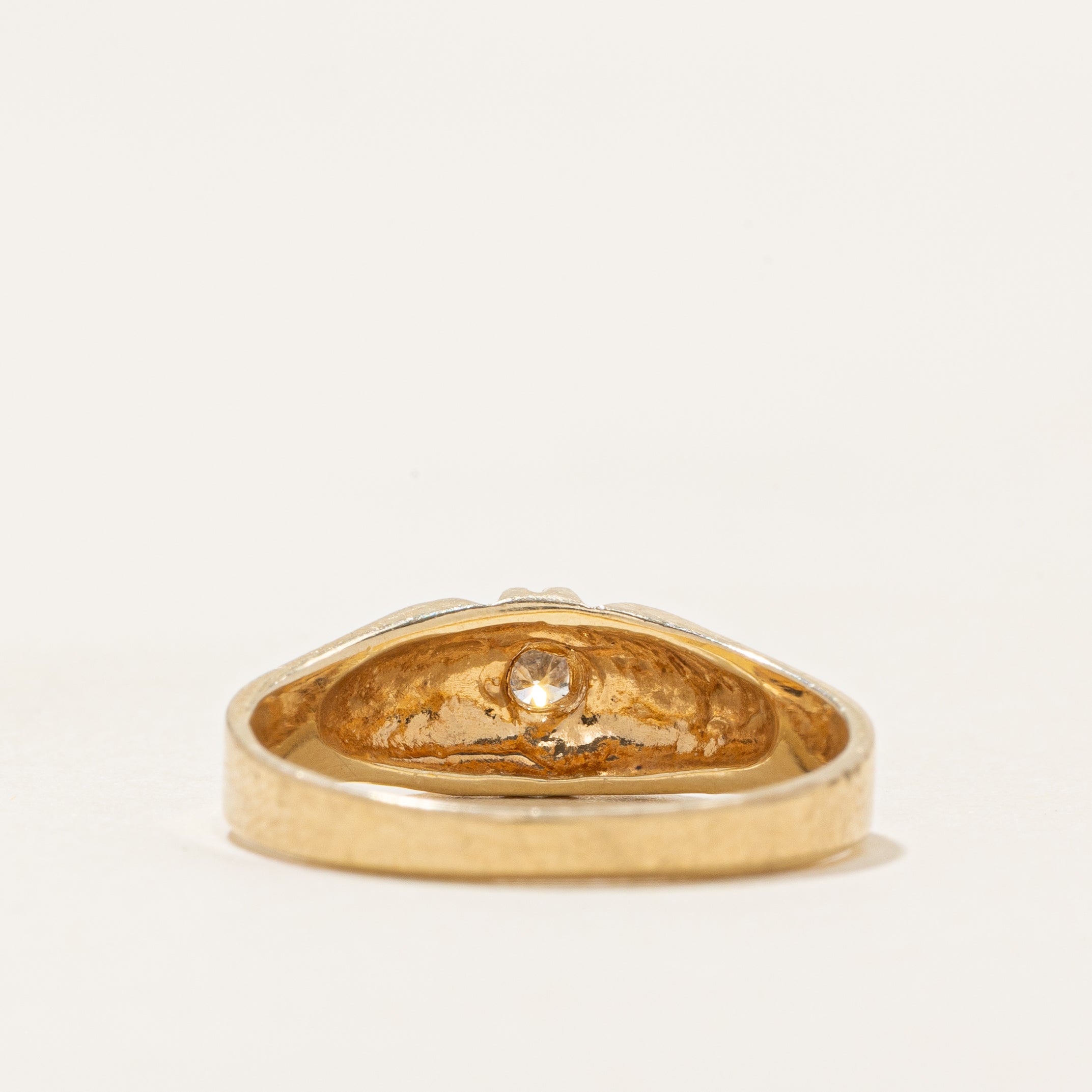 Belcher Set Solitaire Diamond Grooved Ring | 0.18ctw | SZ 5.75 |