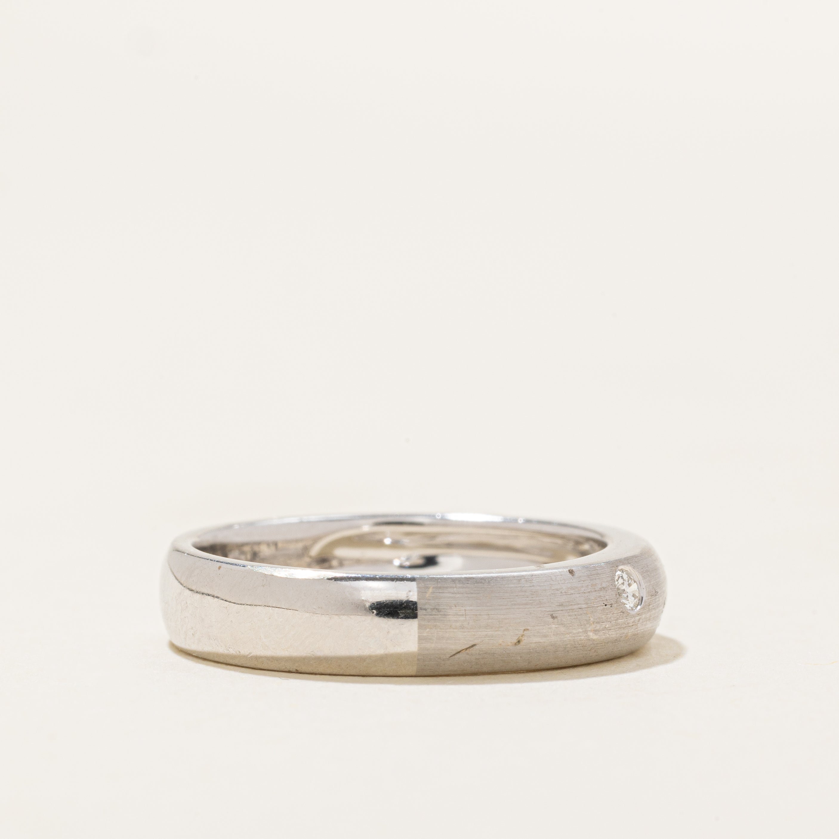 Flush Set Scattered Diamond Band | 0.08ctw | SZ 7.25 |