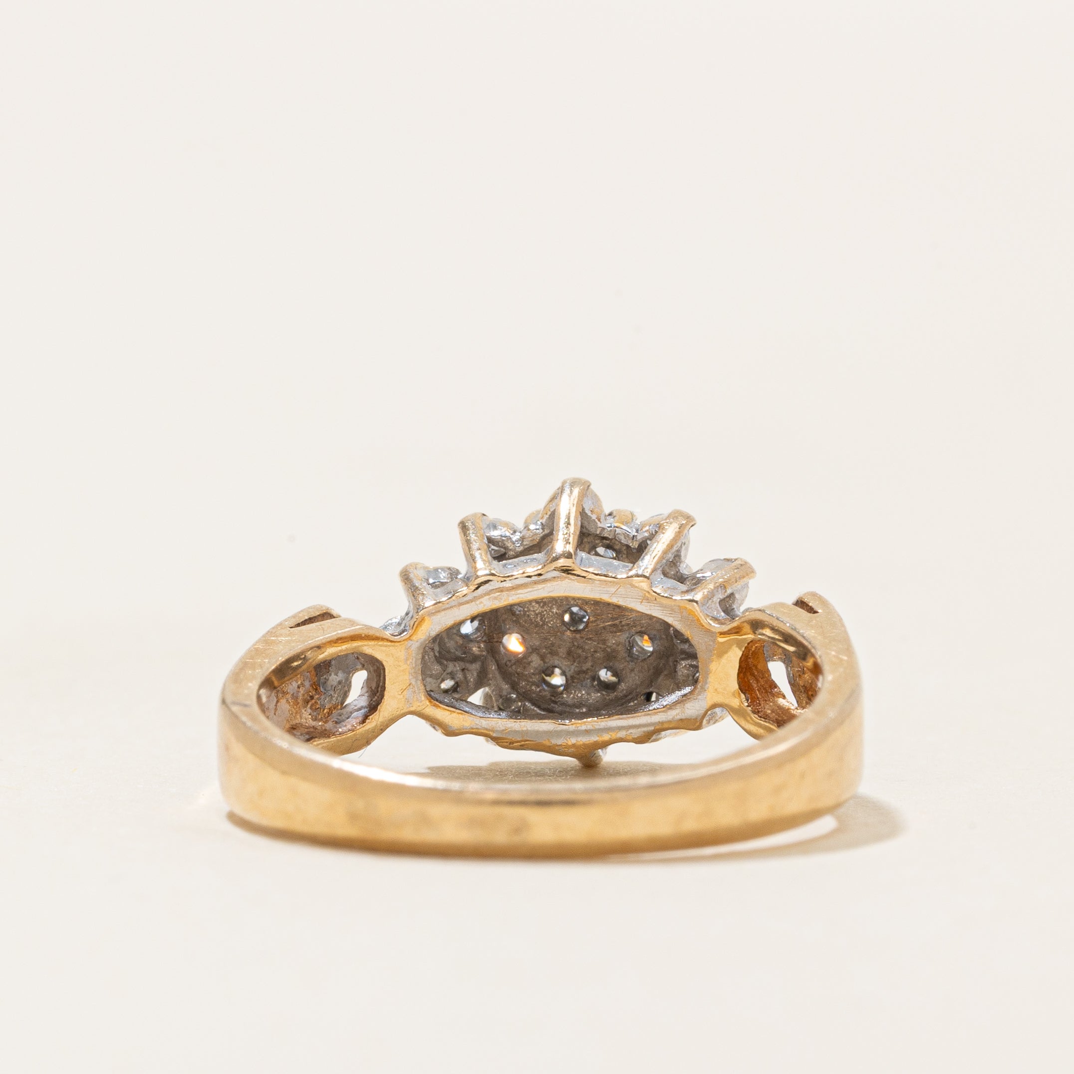 14k Diamond Petal Cluster Ring | 0.25ctw | SZ 4.5 |