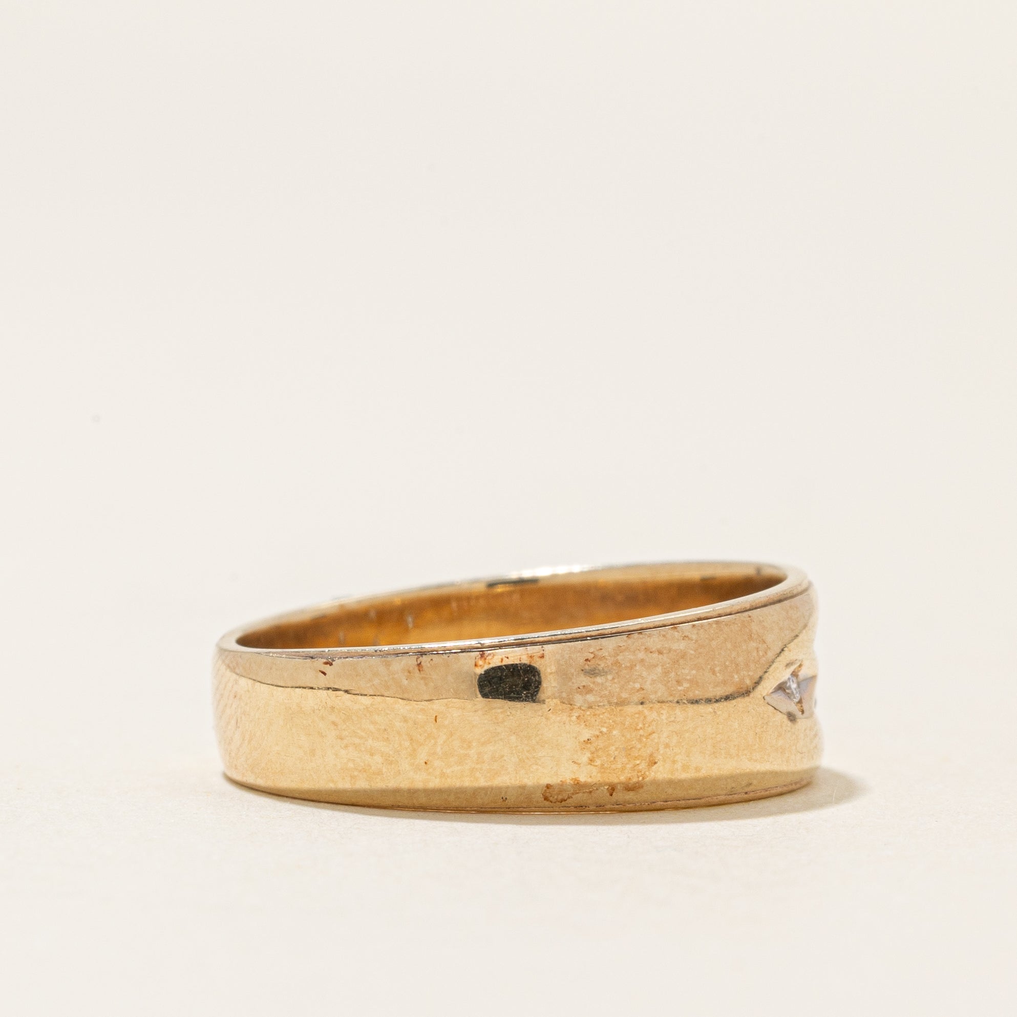 Diamond Accent Band | 0.02ctw | SZ 7.5 |