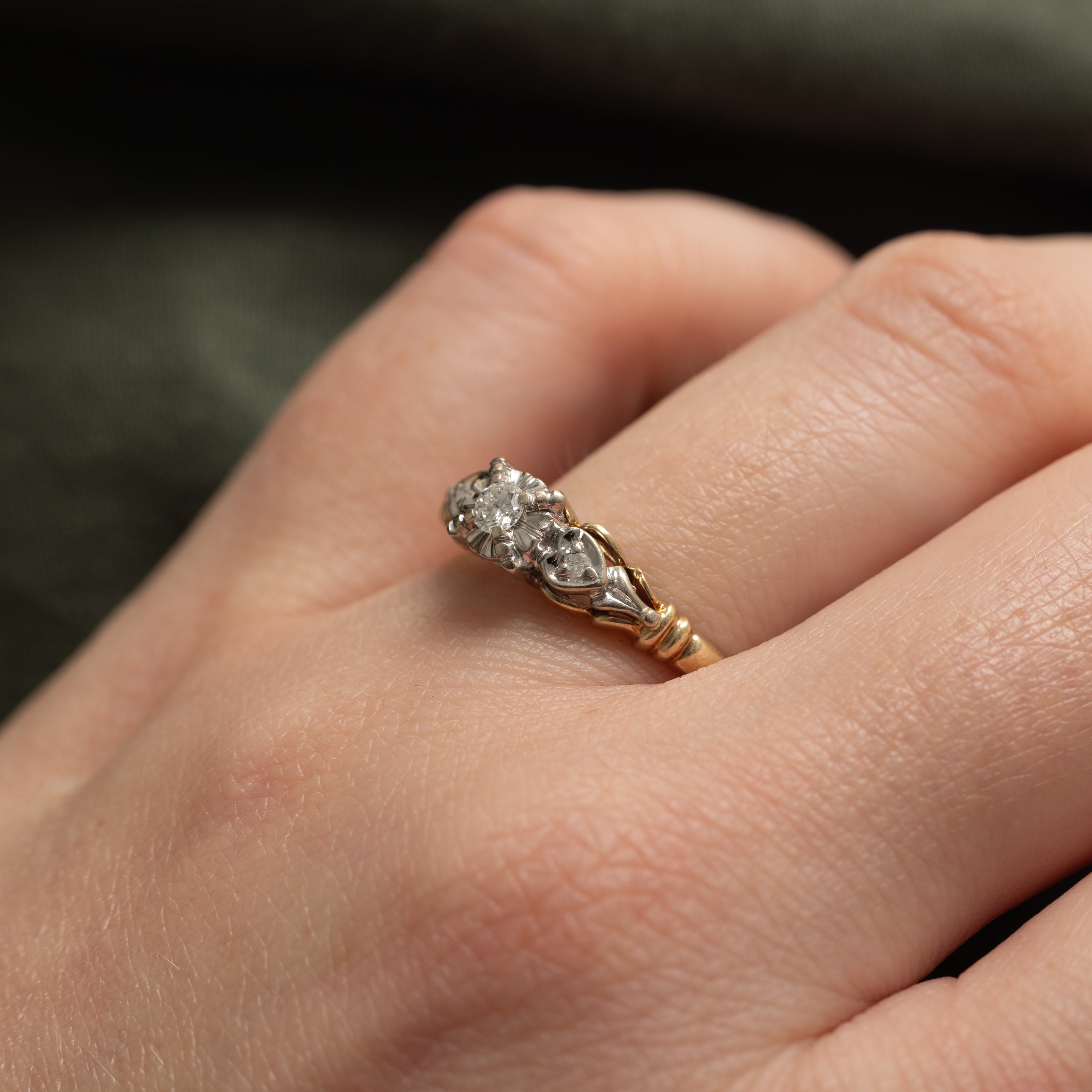 Illusion Set Diamond Textured Ring | 0.12ctw | SZ 9.0 |