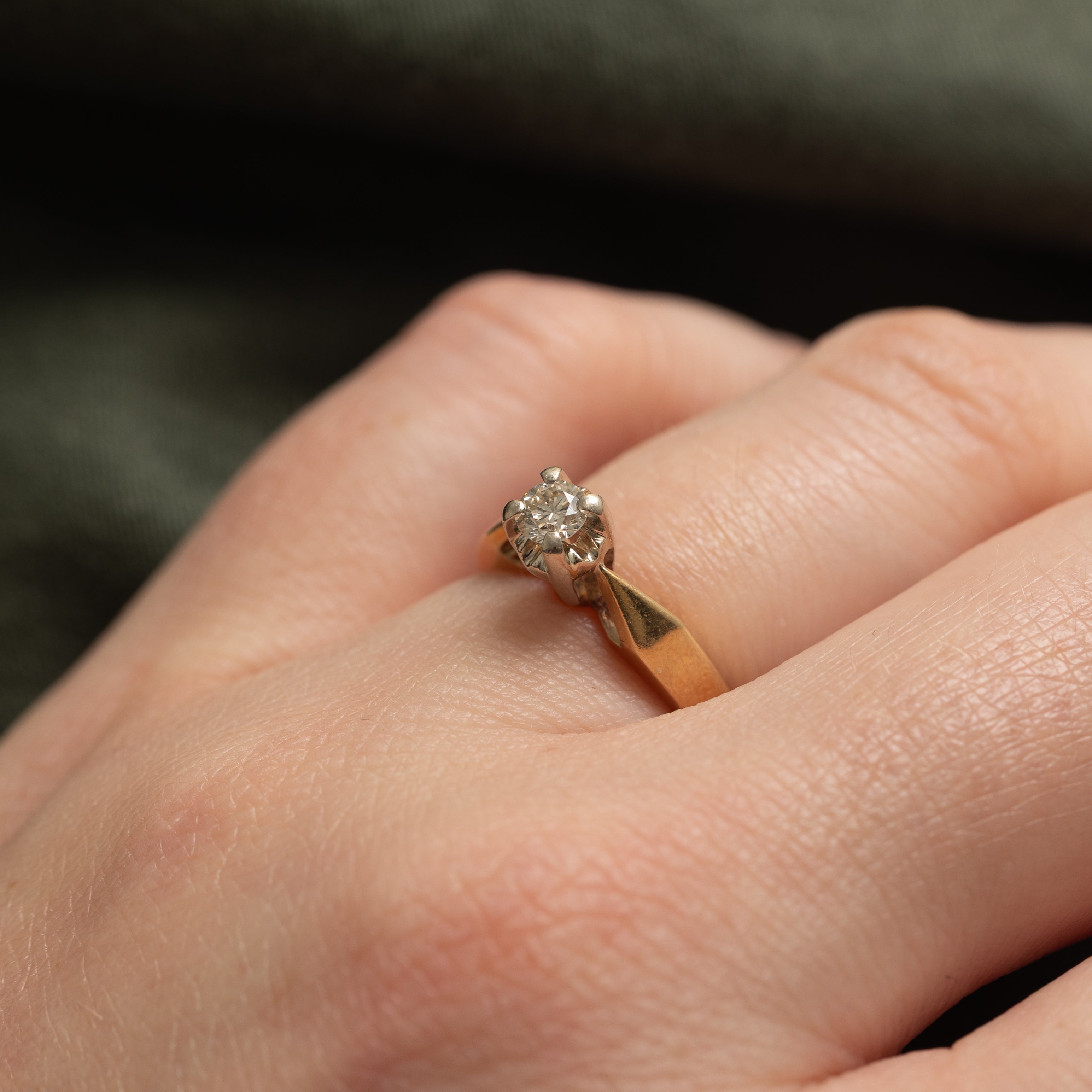 Illusion Set Diamond Reverse Tapered Ring | 0.16ctw | SZ 4.5 |