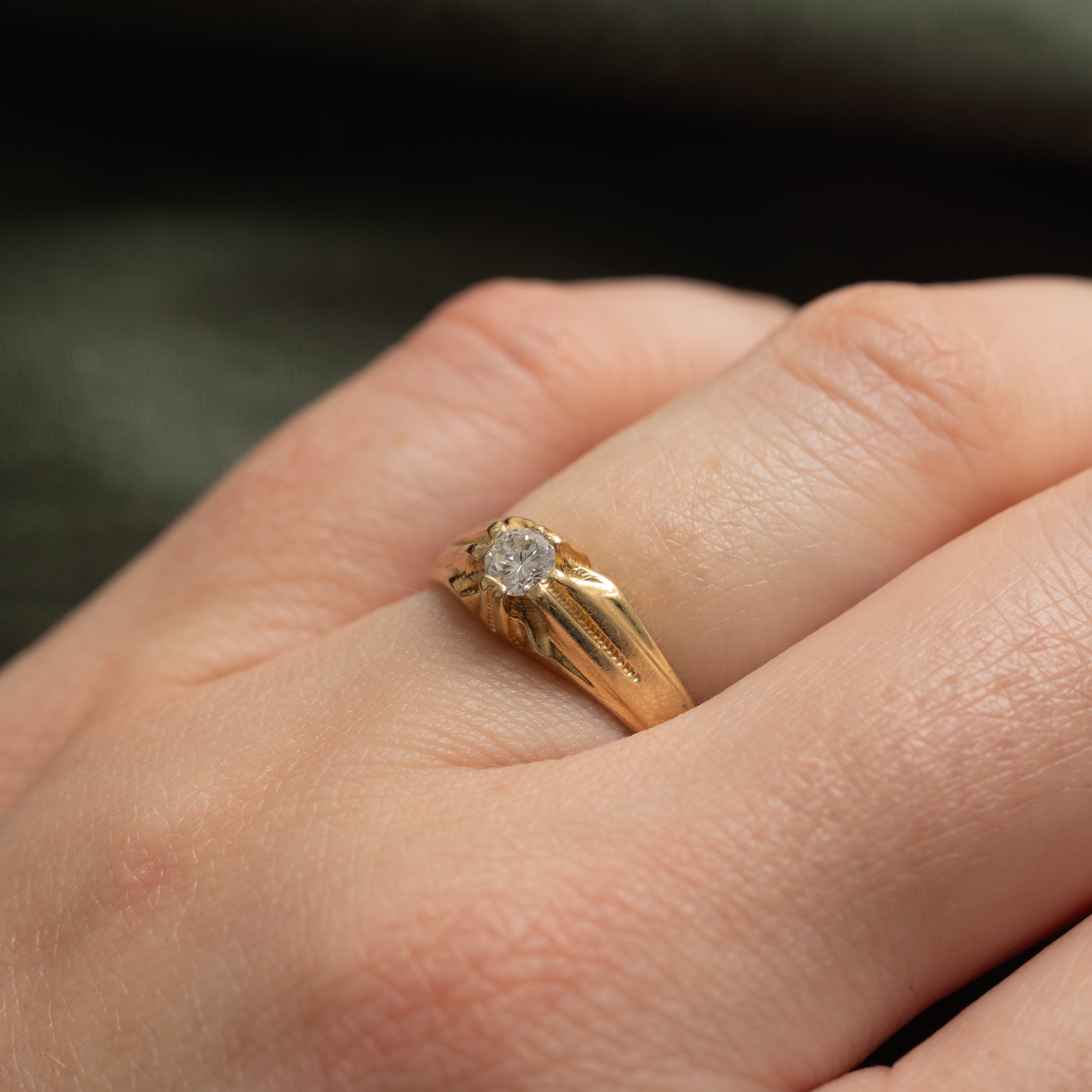 Belcher Set Solitaire Diamond Grooved Ring | 0.18ctw | SZ 5.75 |