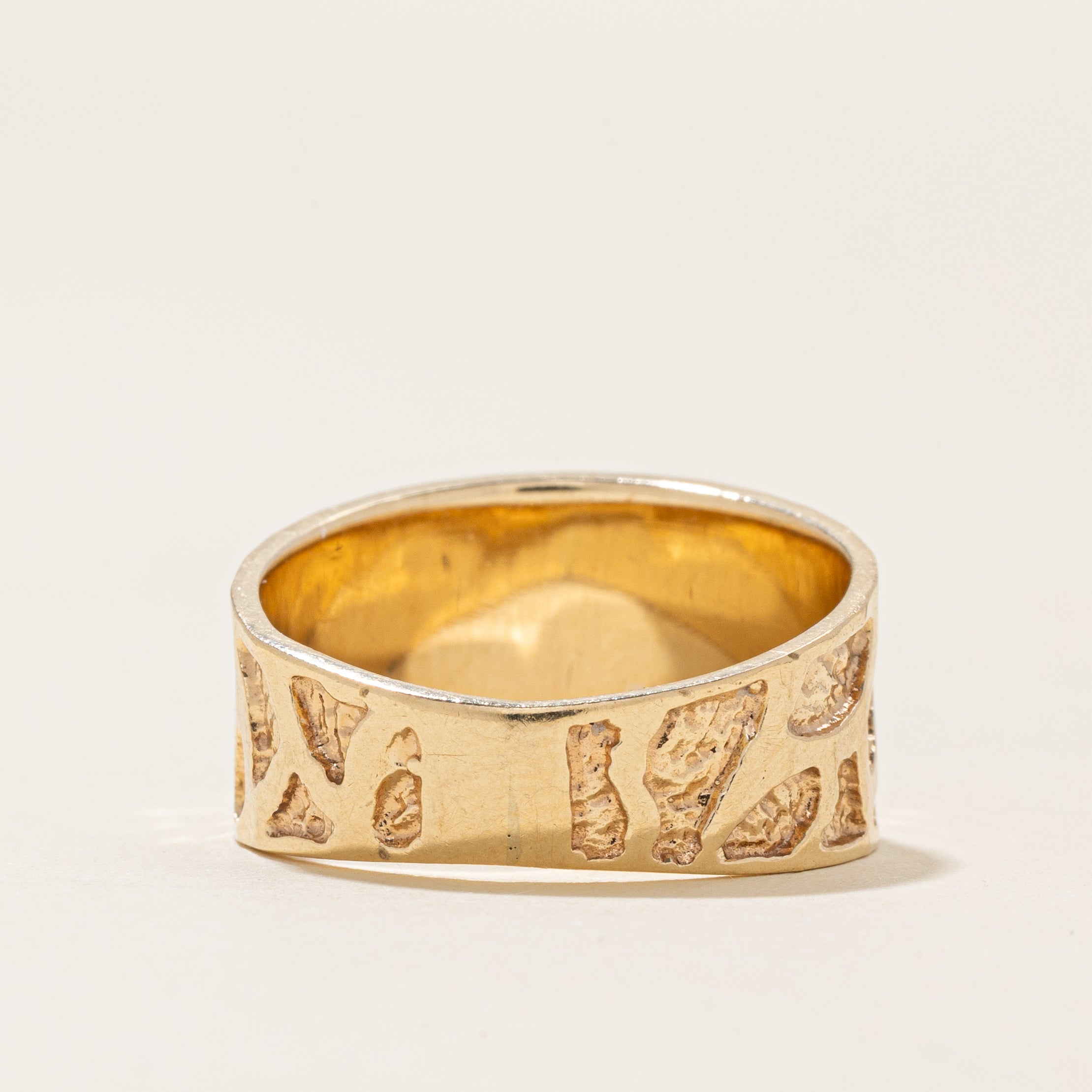 Diamond Textured Embossed Band | 0.04ctw | SZ 7.25 |