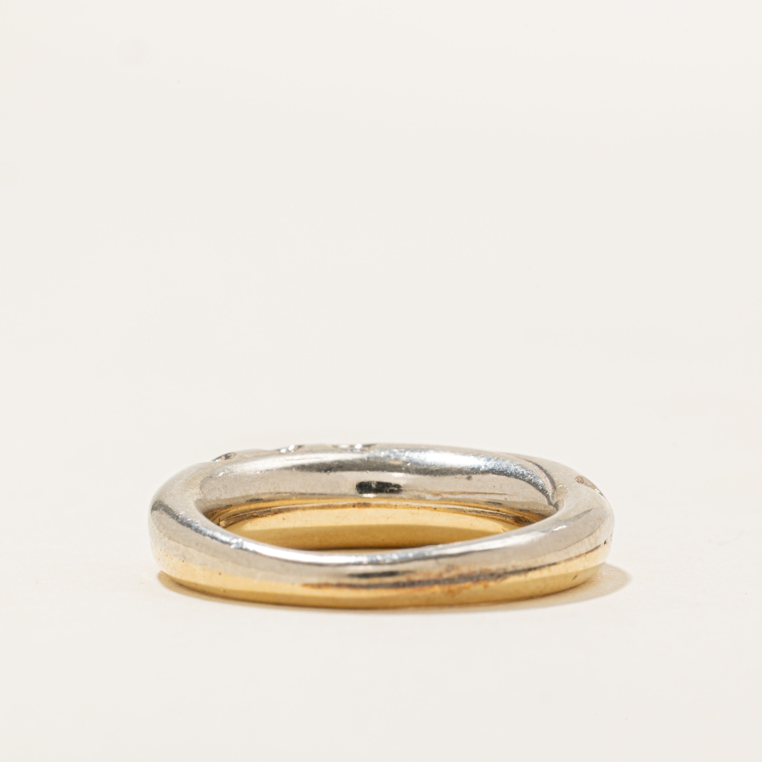 Flush Set Scattered Diamond Dome Band | 0.2ctw | SZ 6.25 |