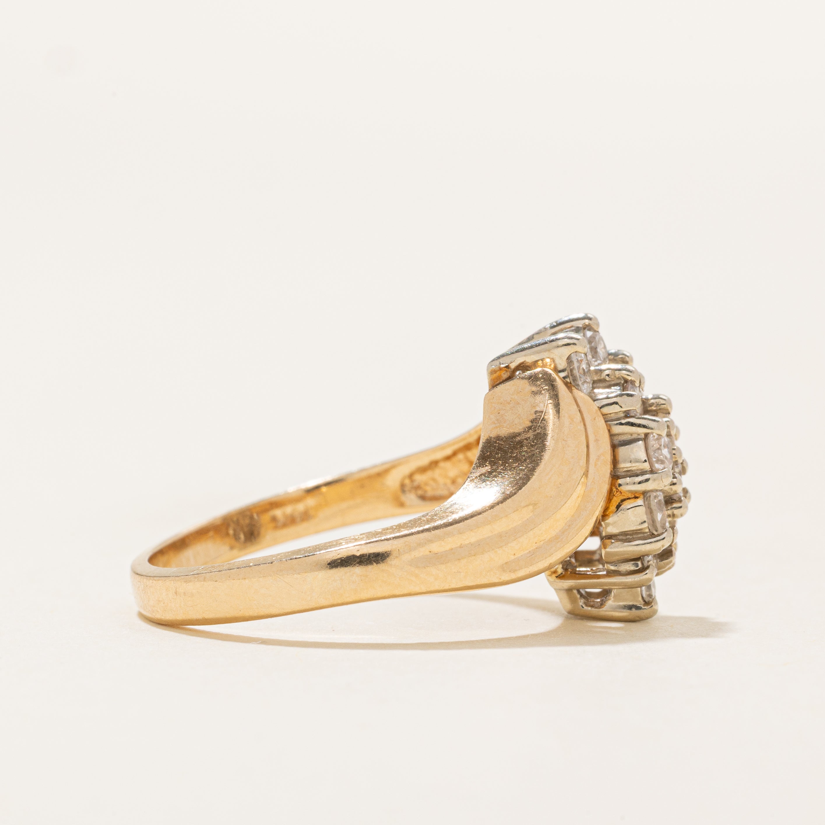 Diamond Cluster Grooved Cocktail Ring | 0.32ctw | SZ 4.25 |