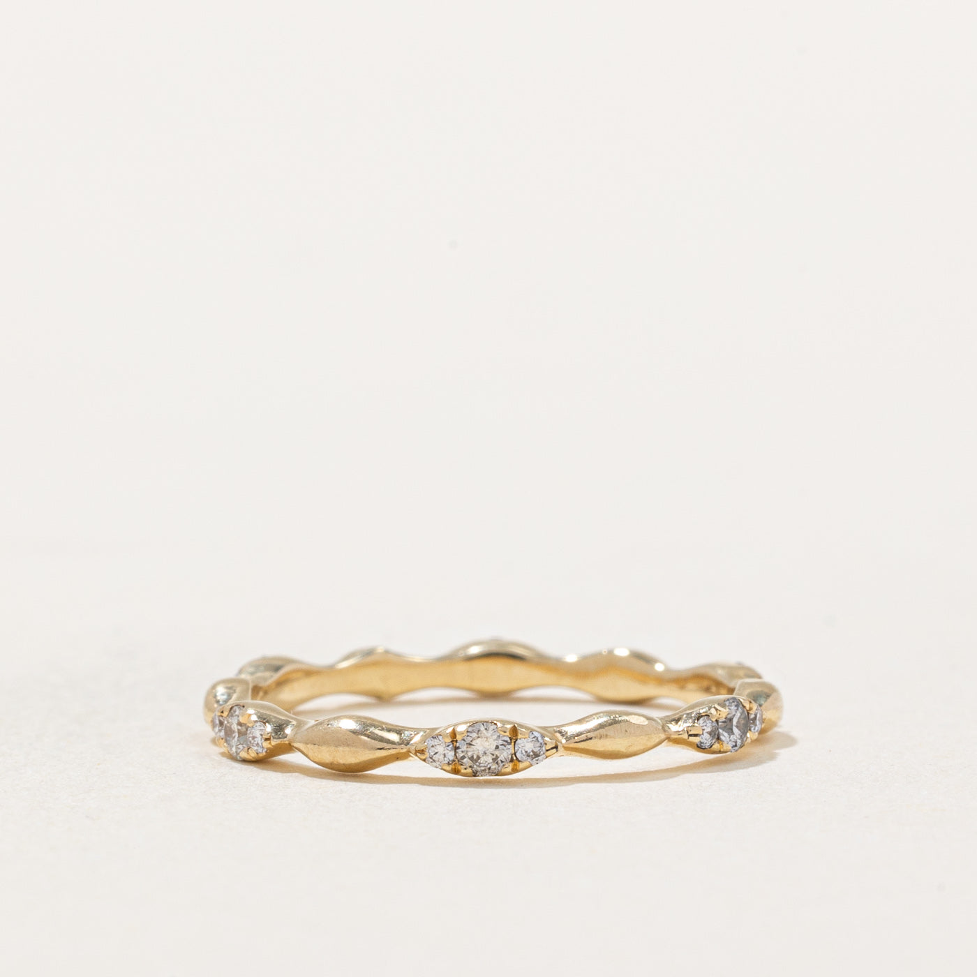 Diamond Wavy Band | 0.22ctw | SZ 5.75 |
