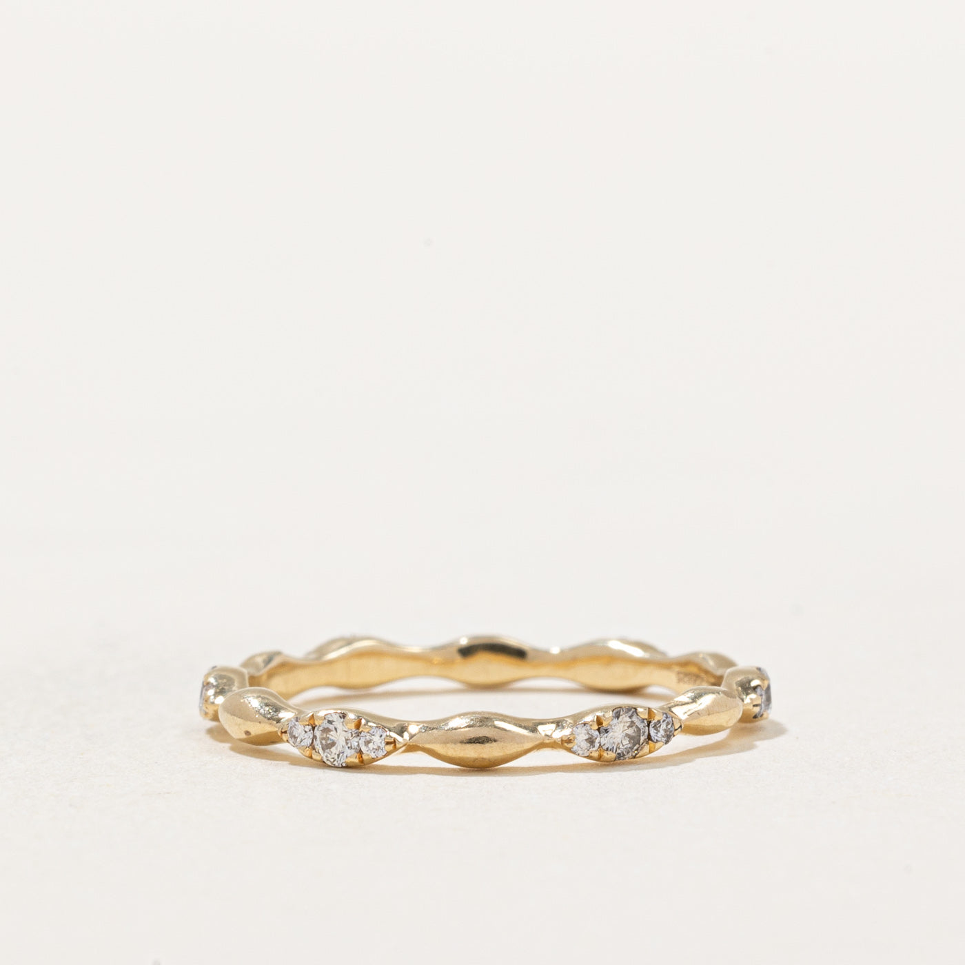 Diamond Wavy Band | 0.22ctw | SZ 5.75 |