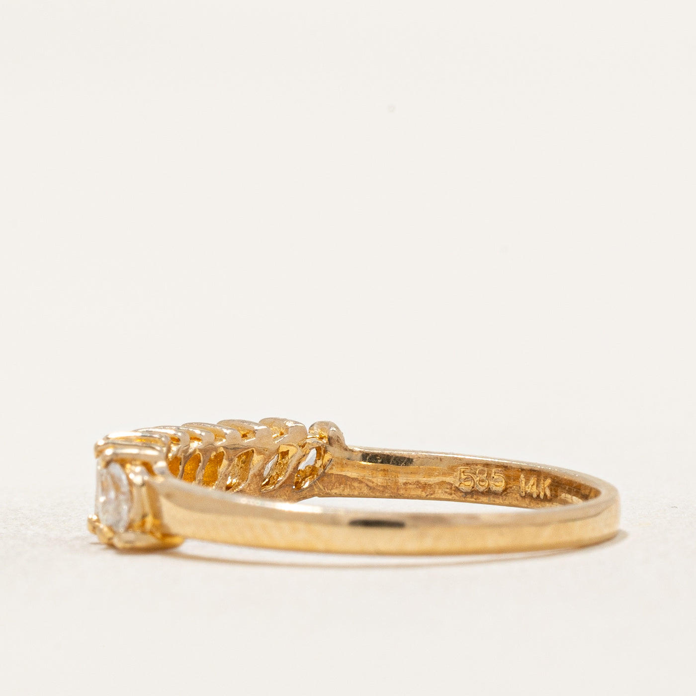 Bague demi-éternité en diamant taille marquise | 0,27 ct | Taille 4,25