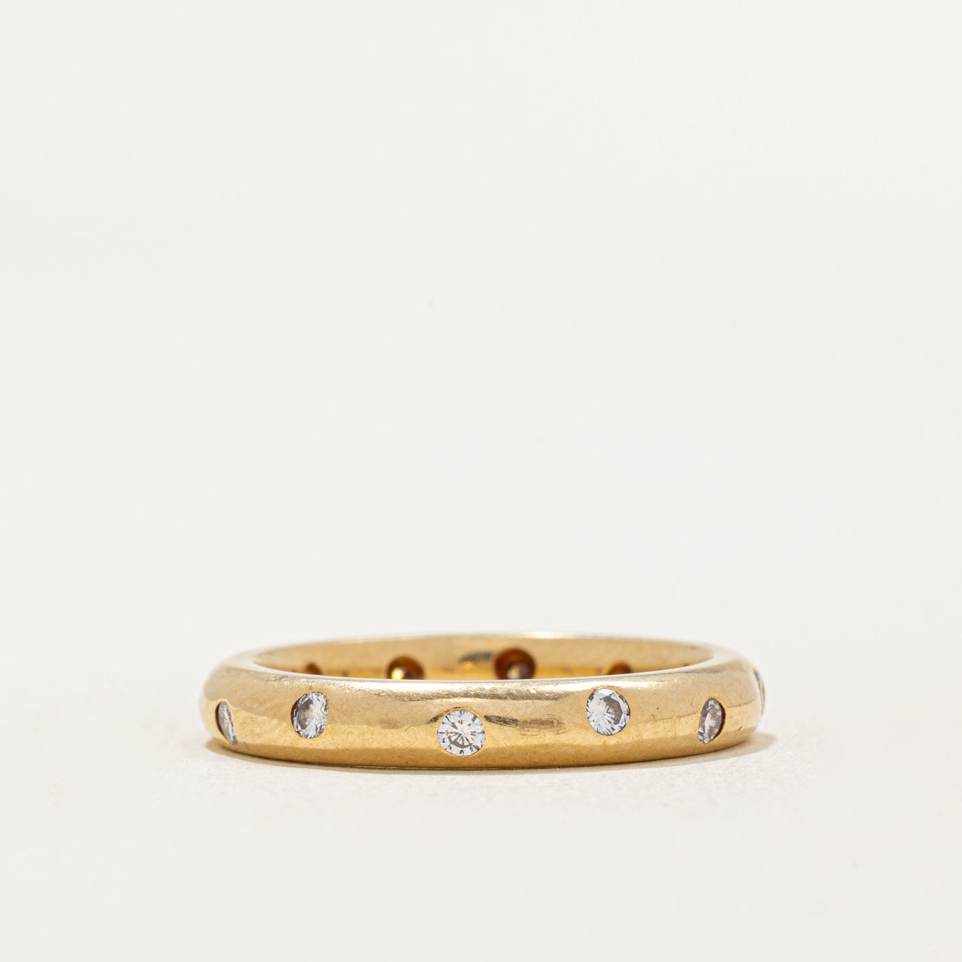 Bague sertie de diamants épars | 0,25 ct au total | Taille 5,25