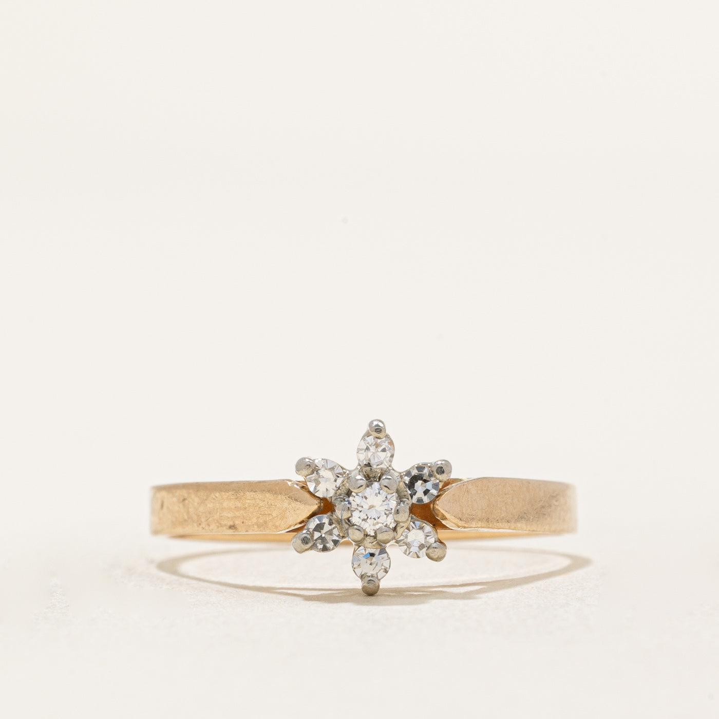 Diamond Petal Ring | 0.14ctw | SZ 6.25