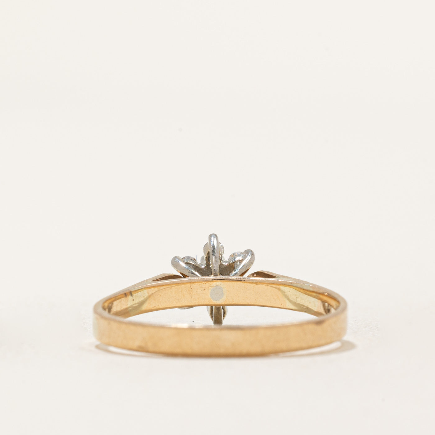 Diamond Petal Ring | 0.14ctw | SZ 6.25
