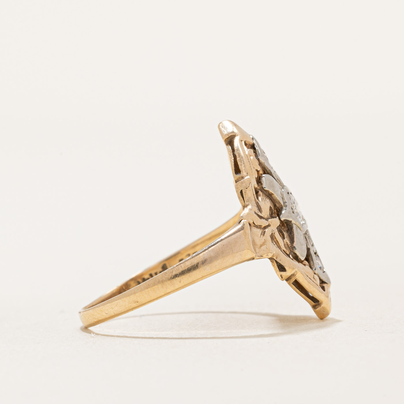 Bague en or bicolore sertie de diamants taille marquise | 0,16 ct | Taille 7,5