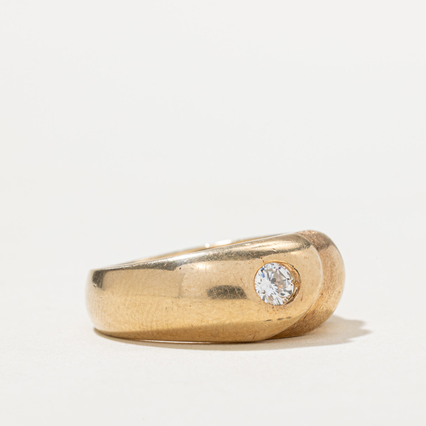 Flush Set Diamond Grooved Ring | 0.16ct | SZ 5.25