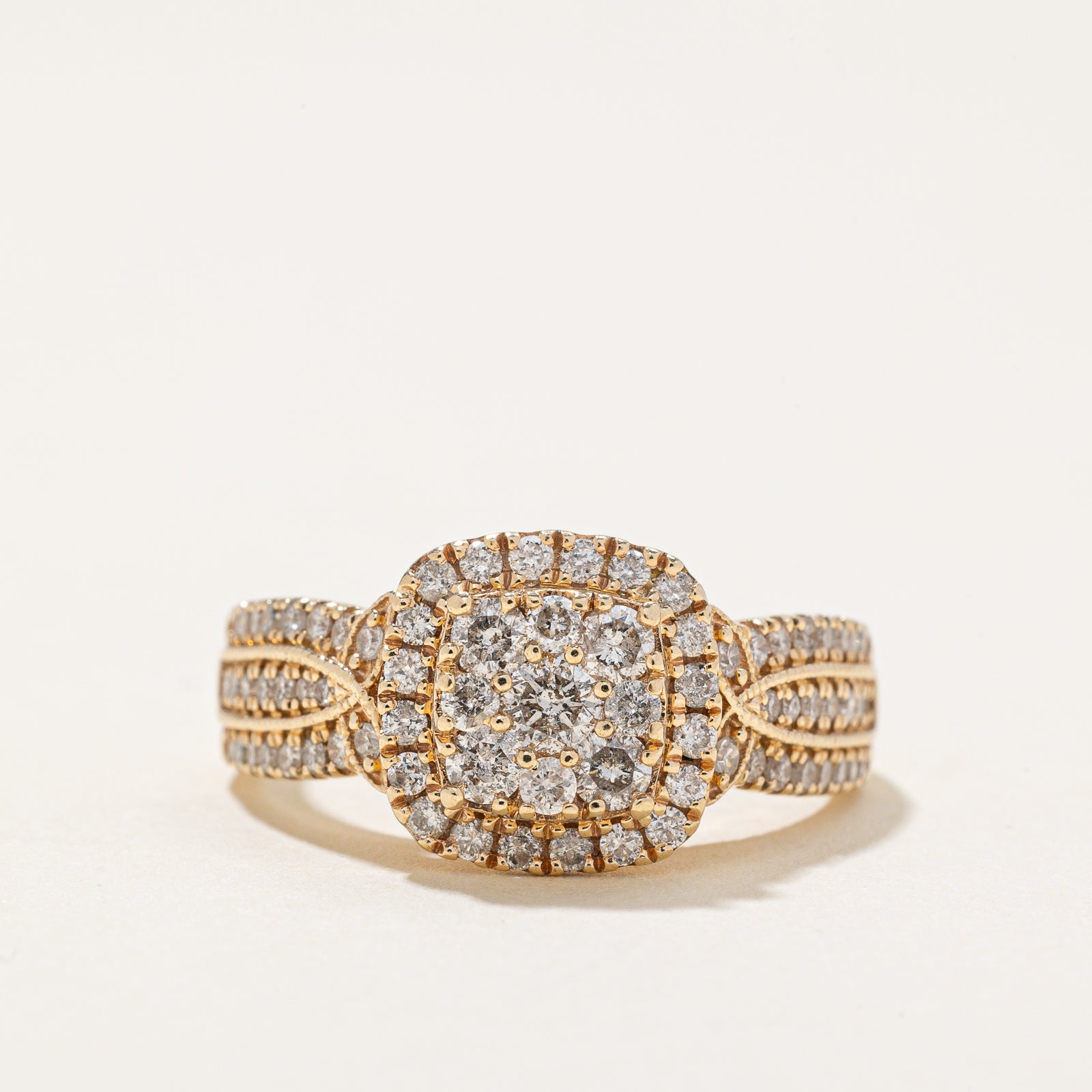 Halo Diamond Cluster Ring SZ