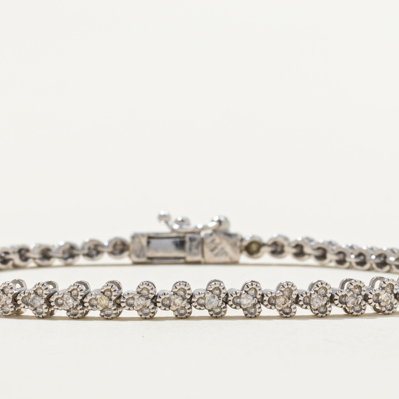 Diamond Circle Link Bracelet | 0.13ctw | 6.75"