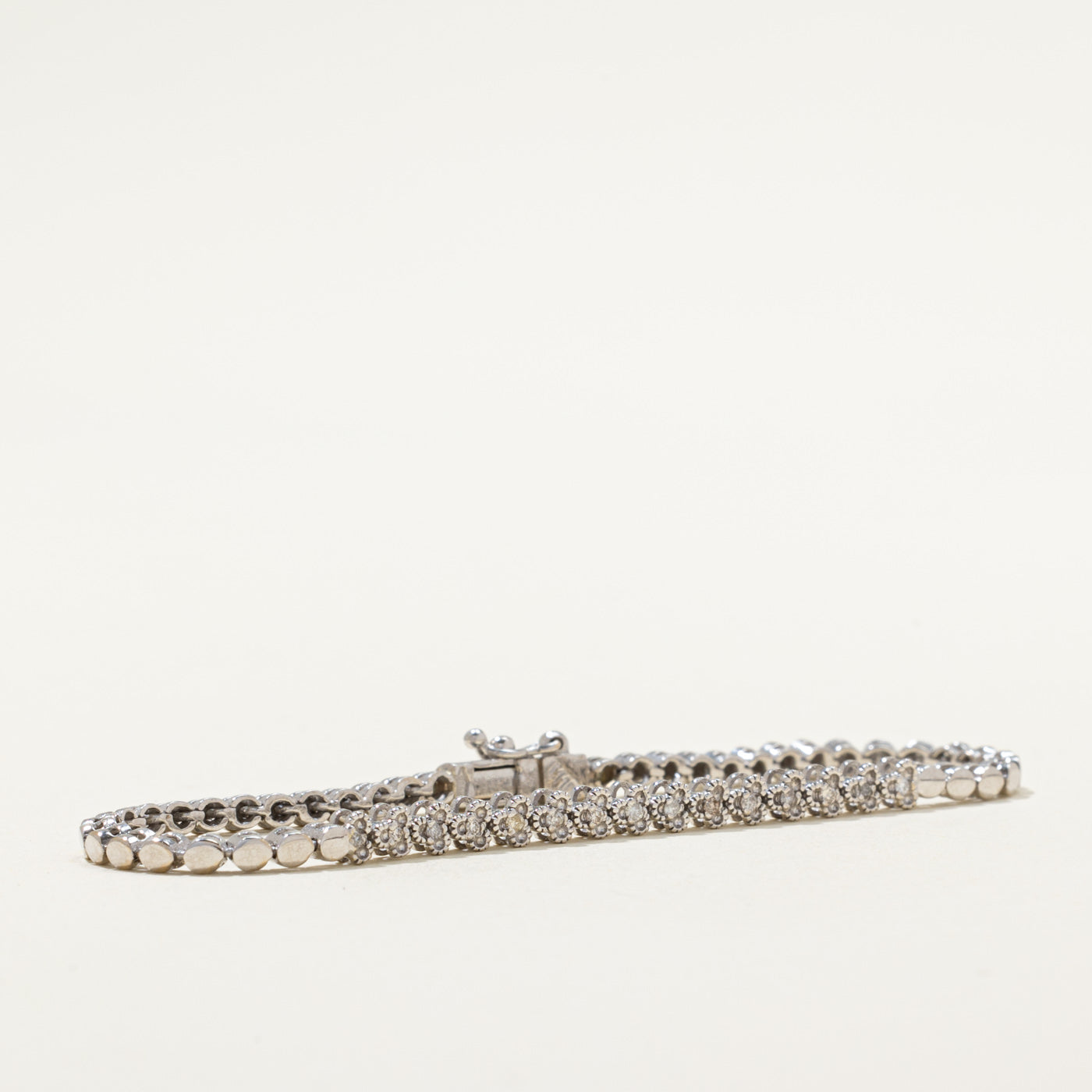 Diamond Circle Link Bracelet | 0.13ctw | 6.75"