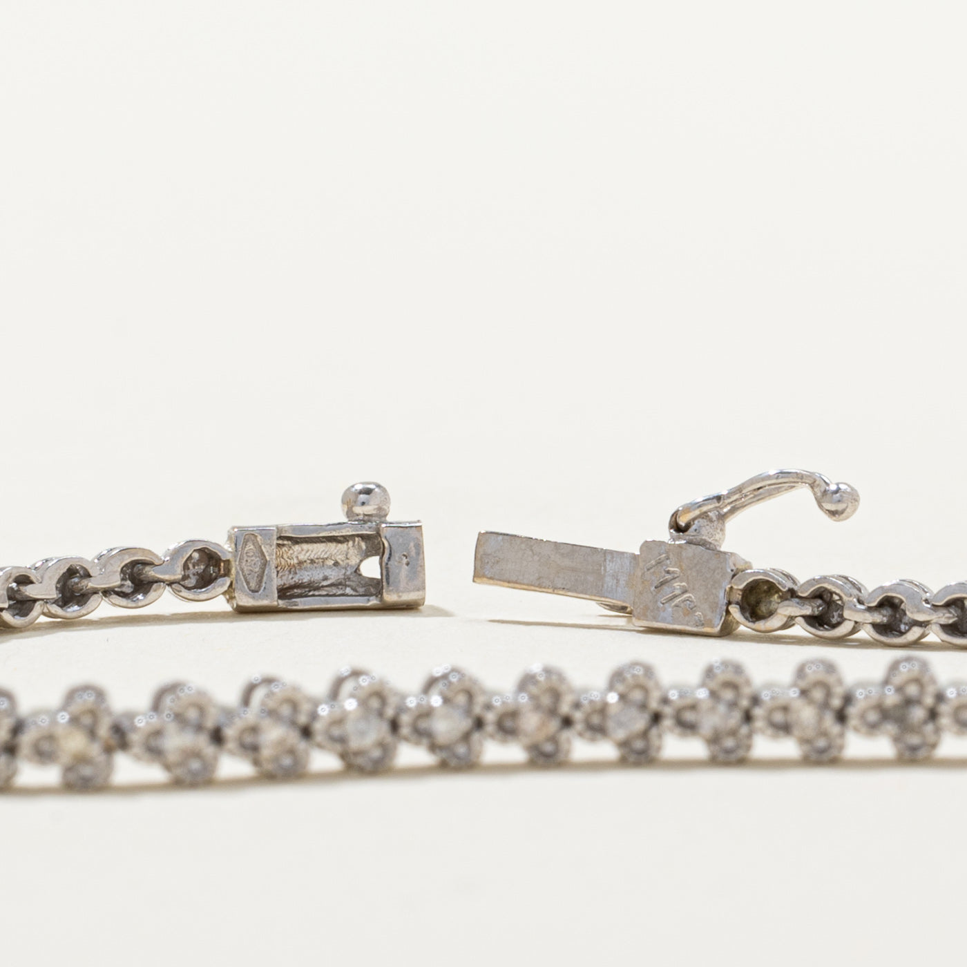 Diamond Circle Link Bracelet | 0.13ctw | 6.75"