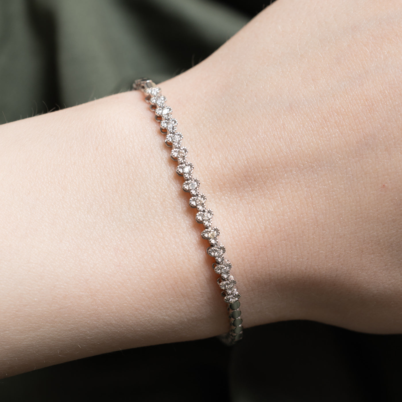 Diamond Circle Link Bracelet | 0.13ctw | 6.75"