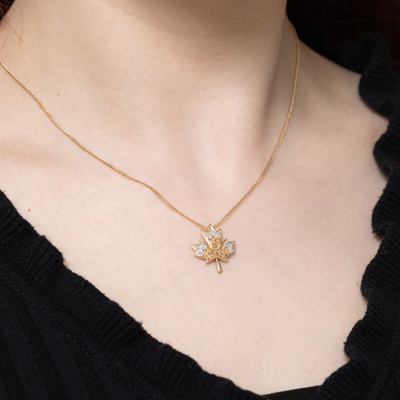 Diamond Maple Leaf Pendant | 0.17ctw