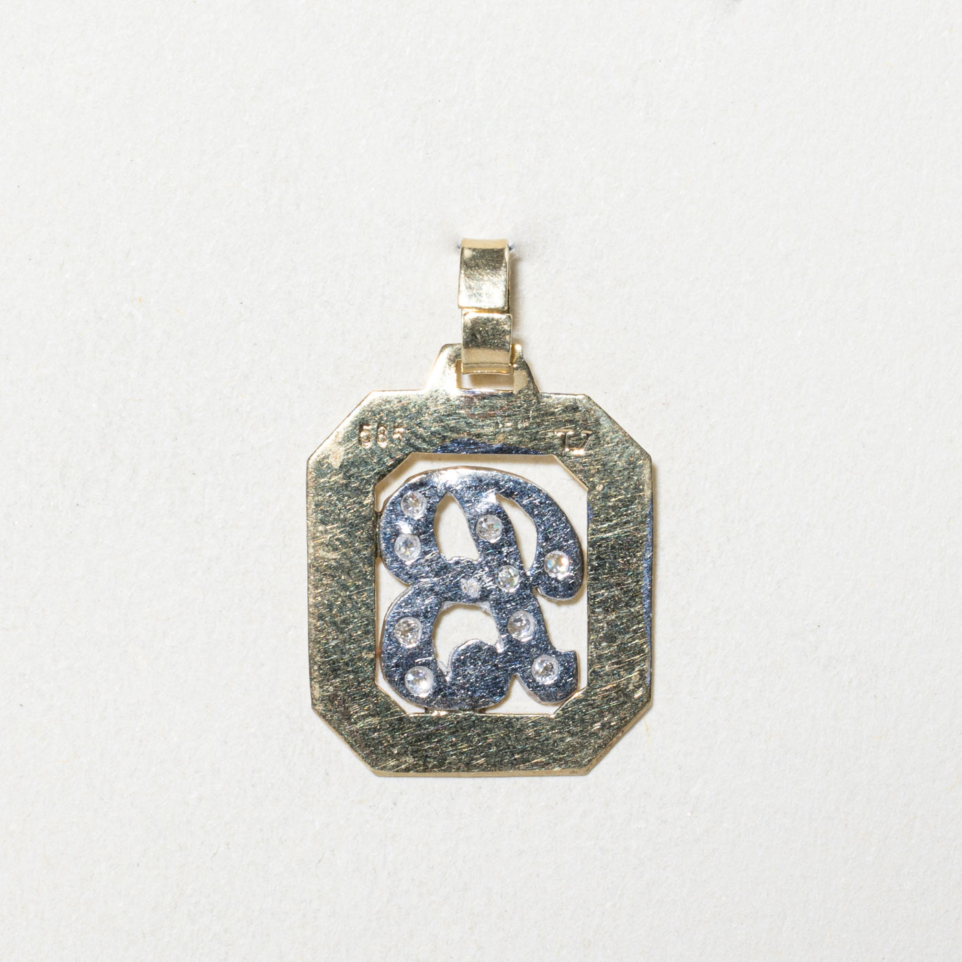 Diamond 'B' Initial Pendant | 0.05ctw