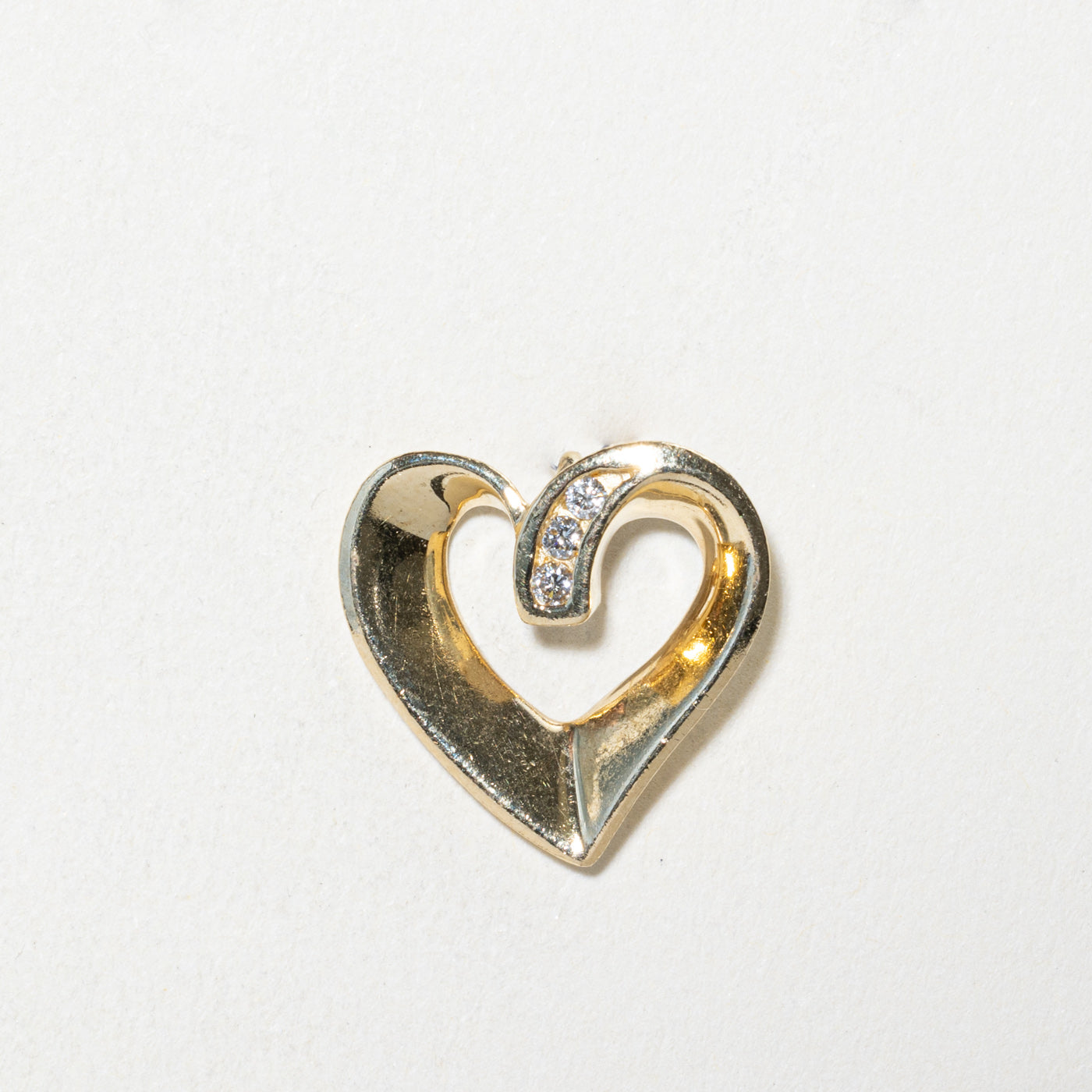 Diamond Open Heart Pendant | 0.06ctw